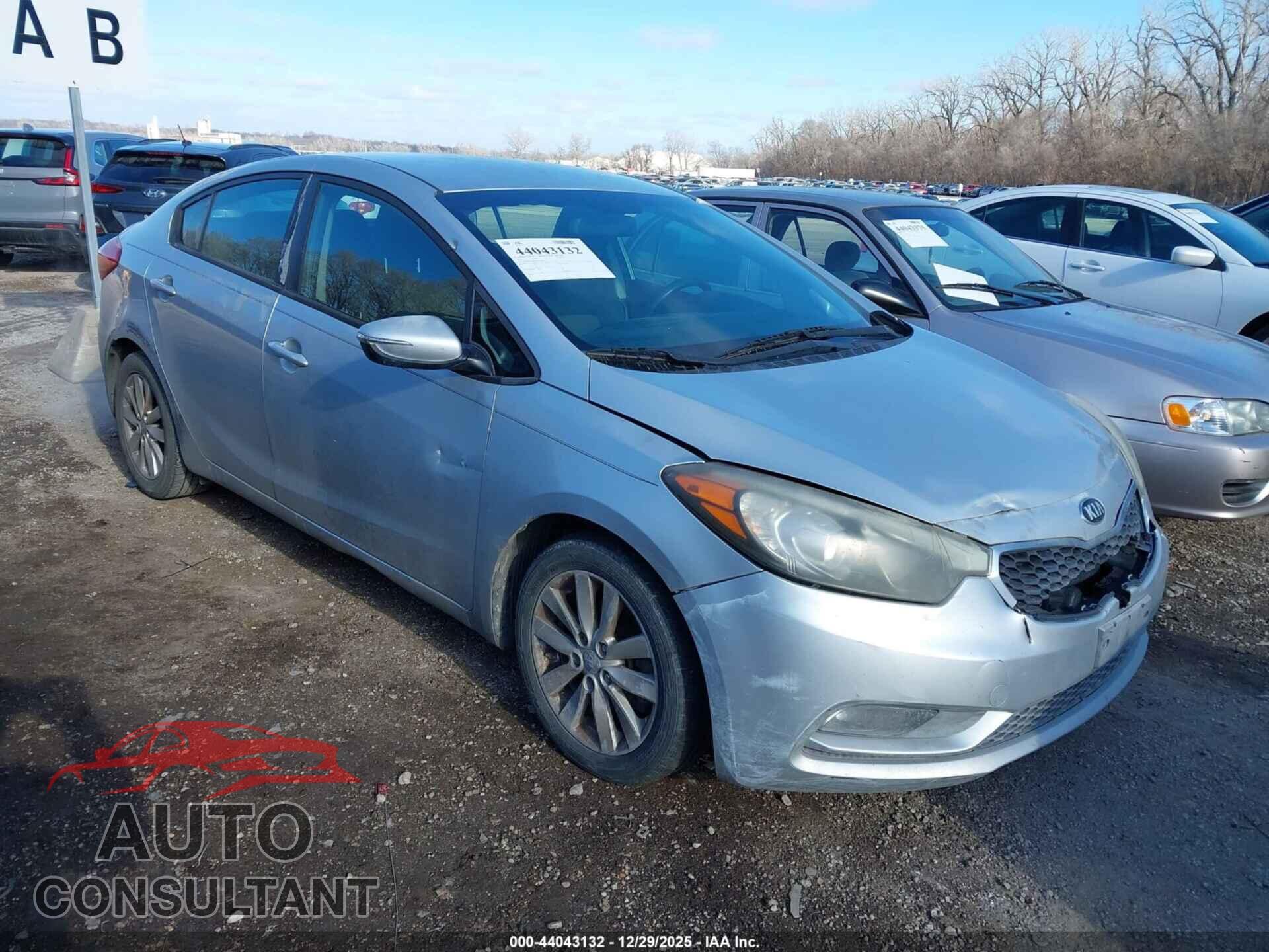 KIA FORTE 2016 - KNAFX4A66G5457468