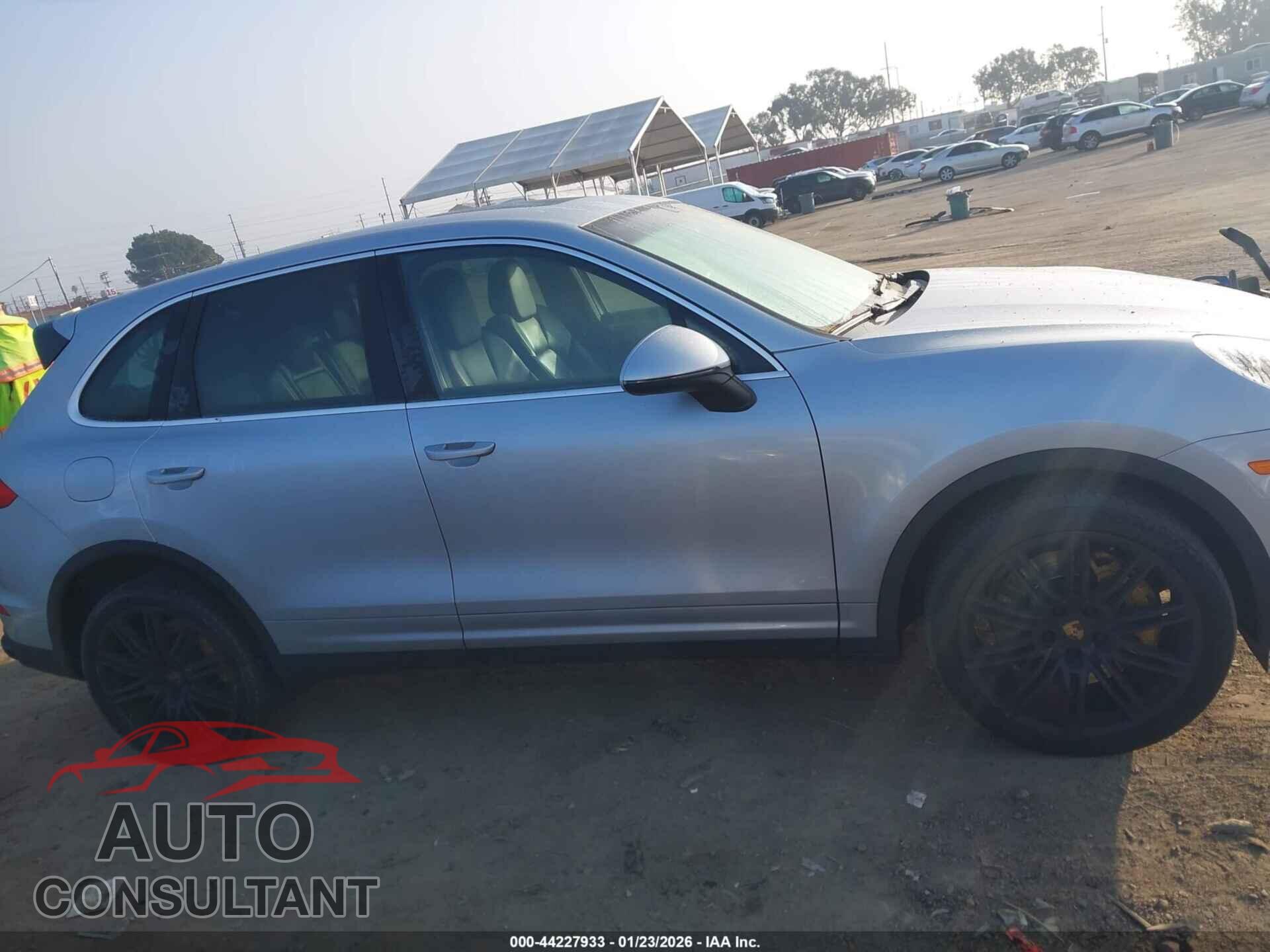 PORSCHE CAYENNE 2016 - WP1AA2A2XGLA04898