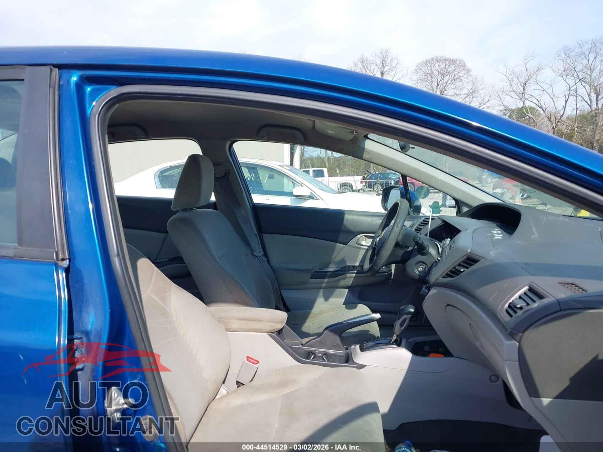 HONDA CIVIC 2012 - 2HGFB2F55CH510185