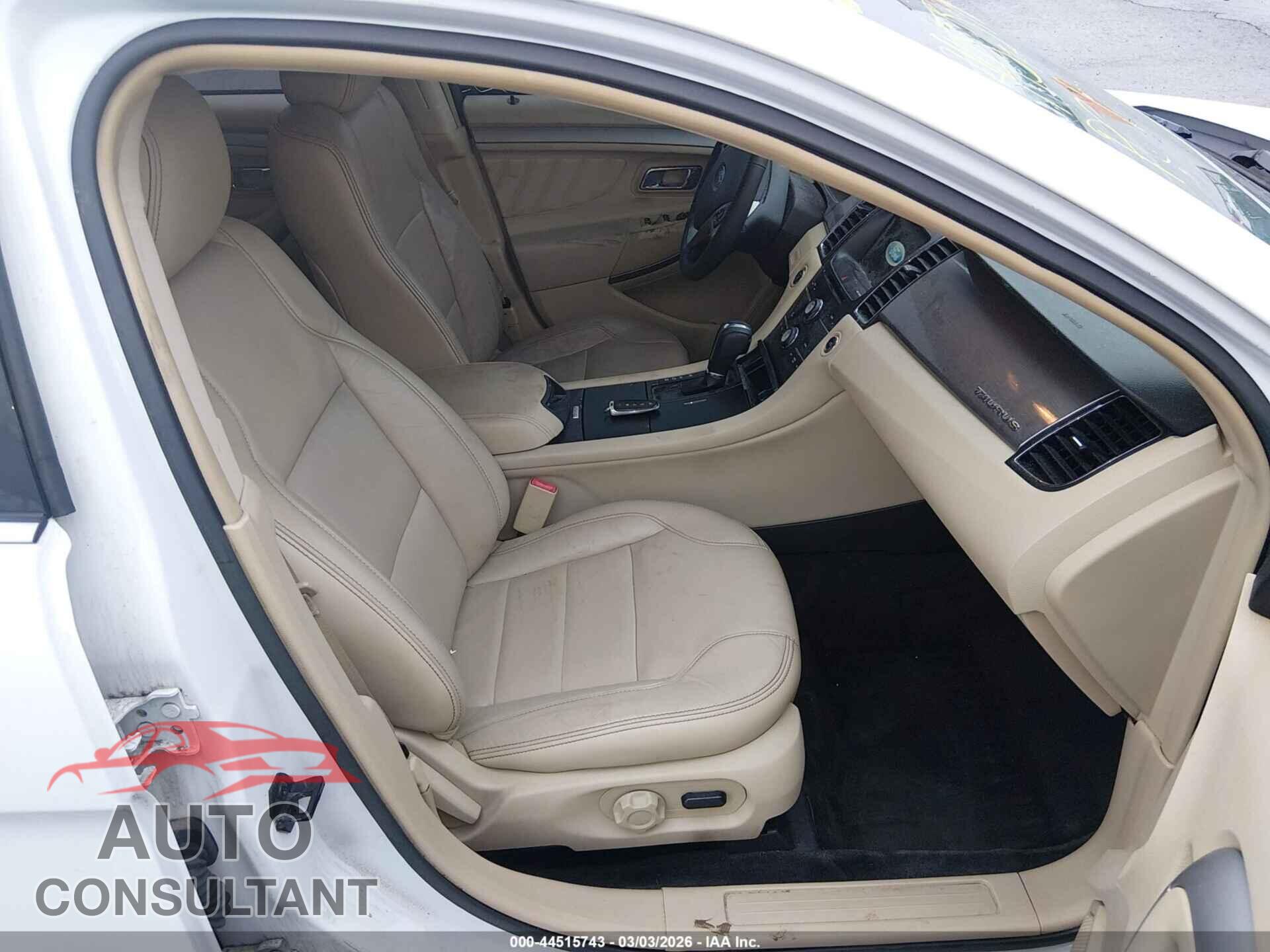 FORD TAURUS 2016 - 1FAHP2E85GG105228
