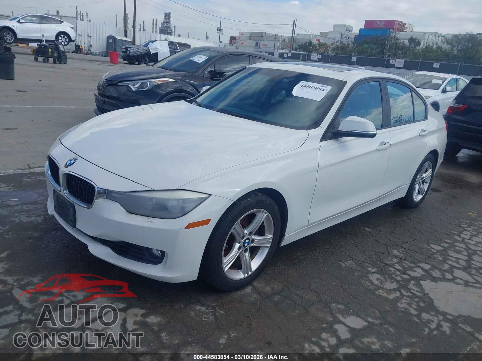 BMW 328I 2013 - WBA3C1C58DF437830