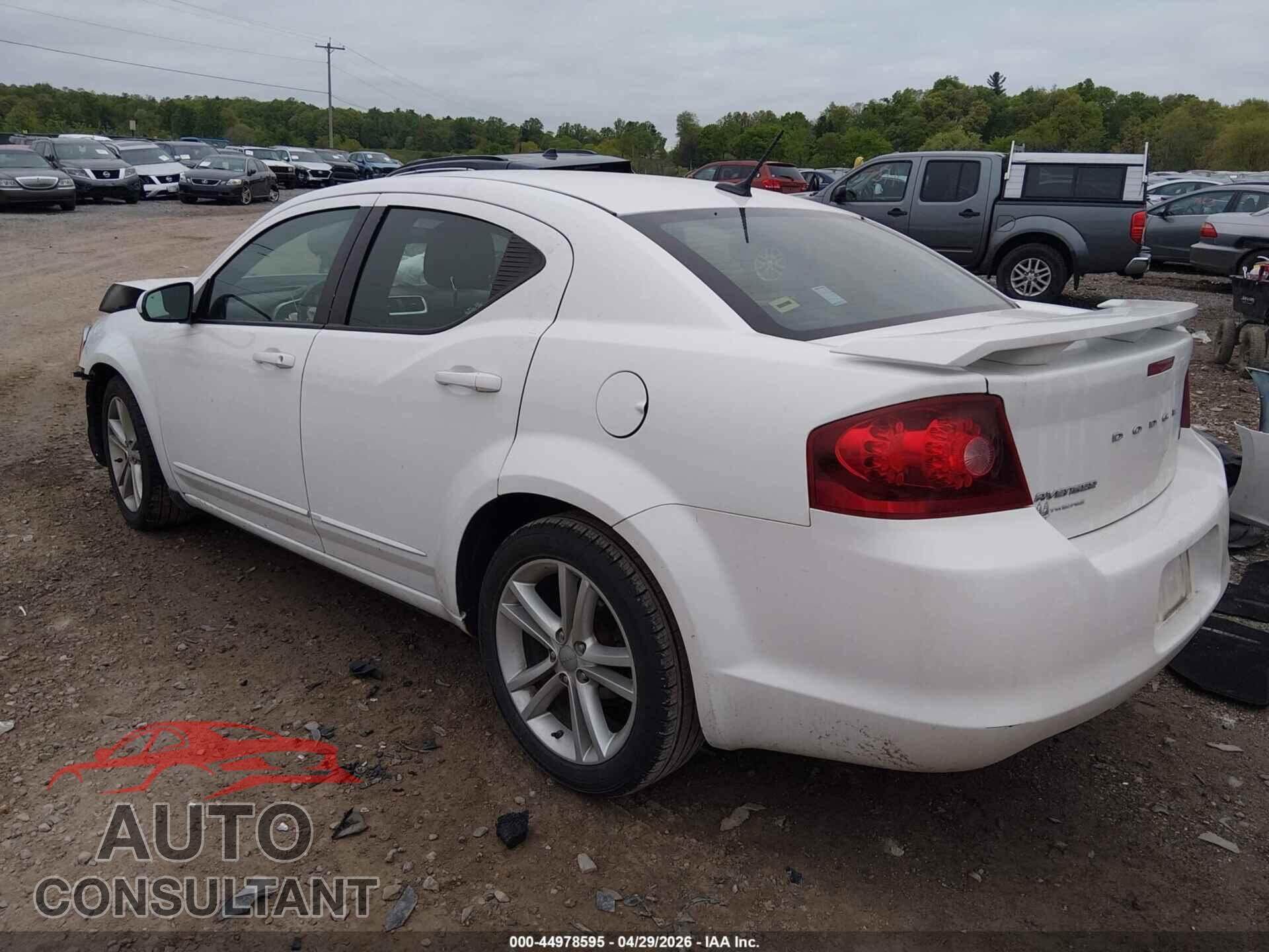 DODGE AVENGER 2011 - 1B3BD1FG8BN584517
