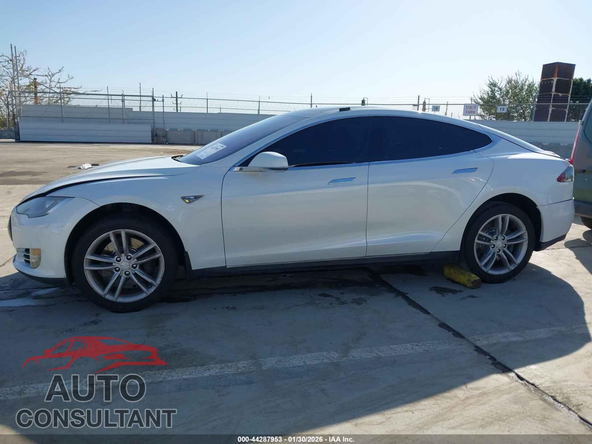 TESLA MODEL S 2013 - 5YJSA1CN5DFP08187