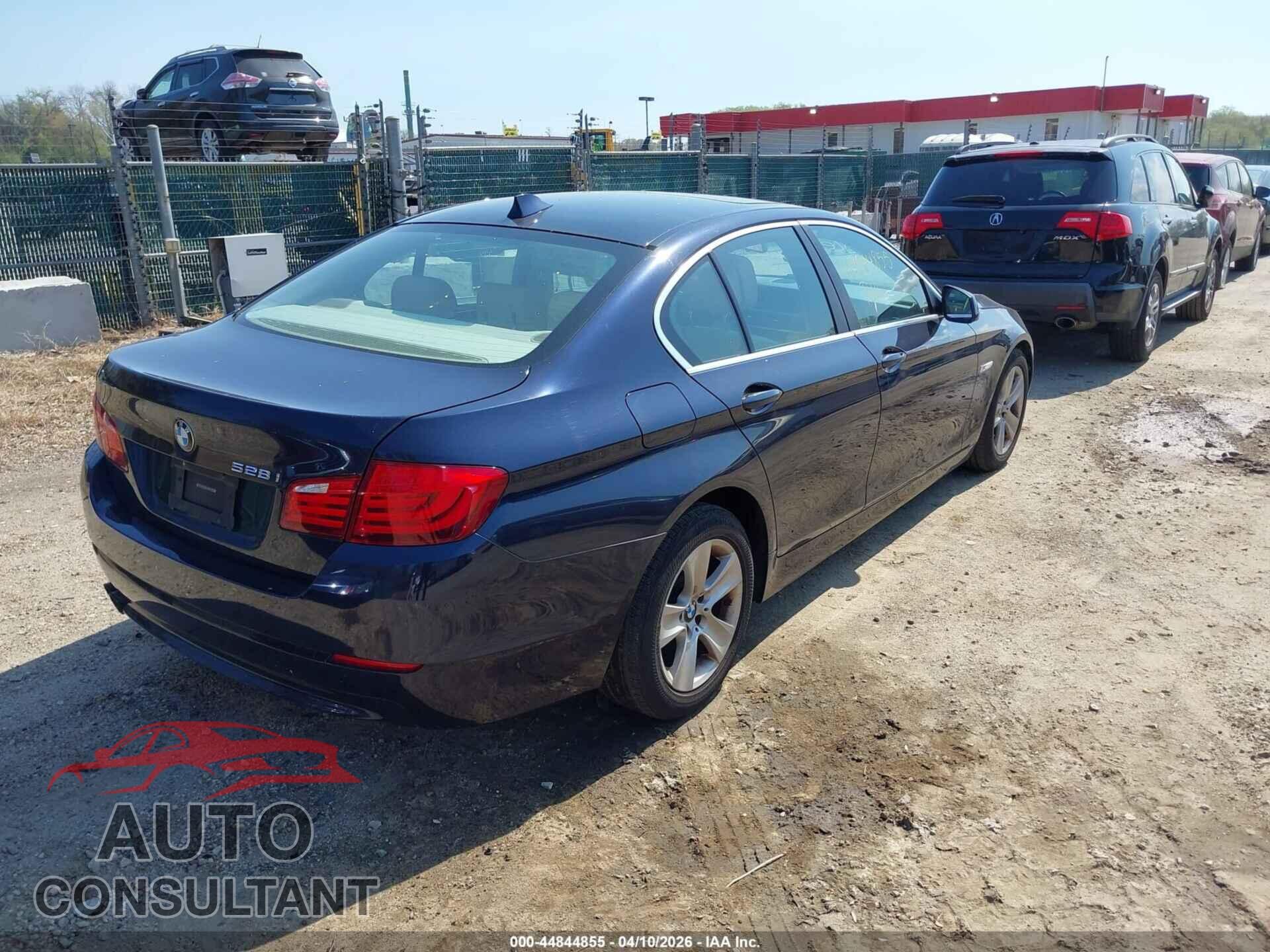 BMW 528I 2011 - WBAFR1C57BC747588