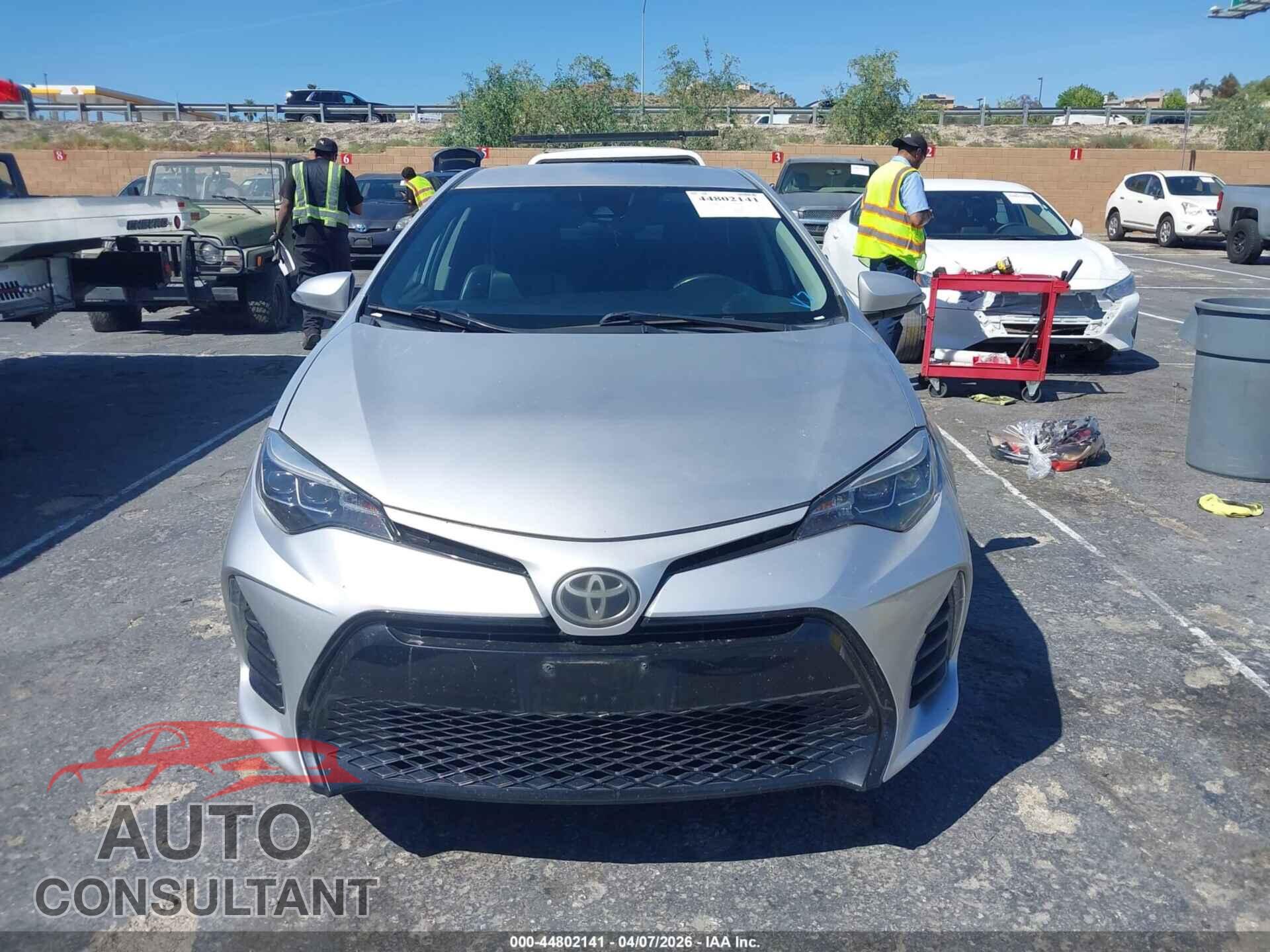 TOYOTA COROLLA 2017 - 5YFBURHE2HP655893