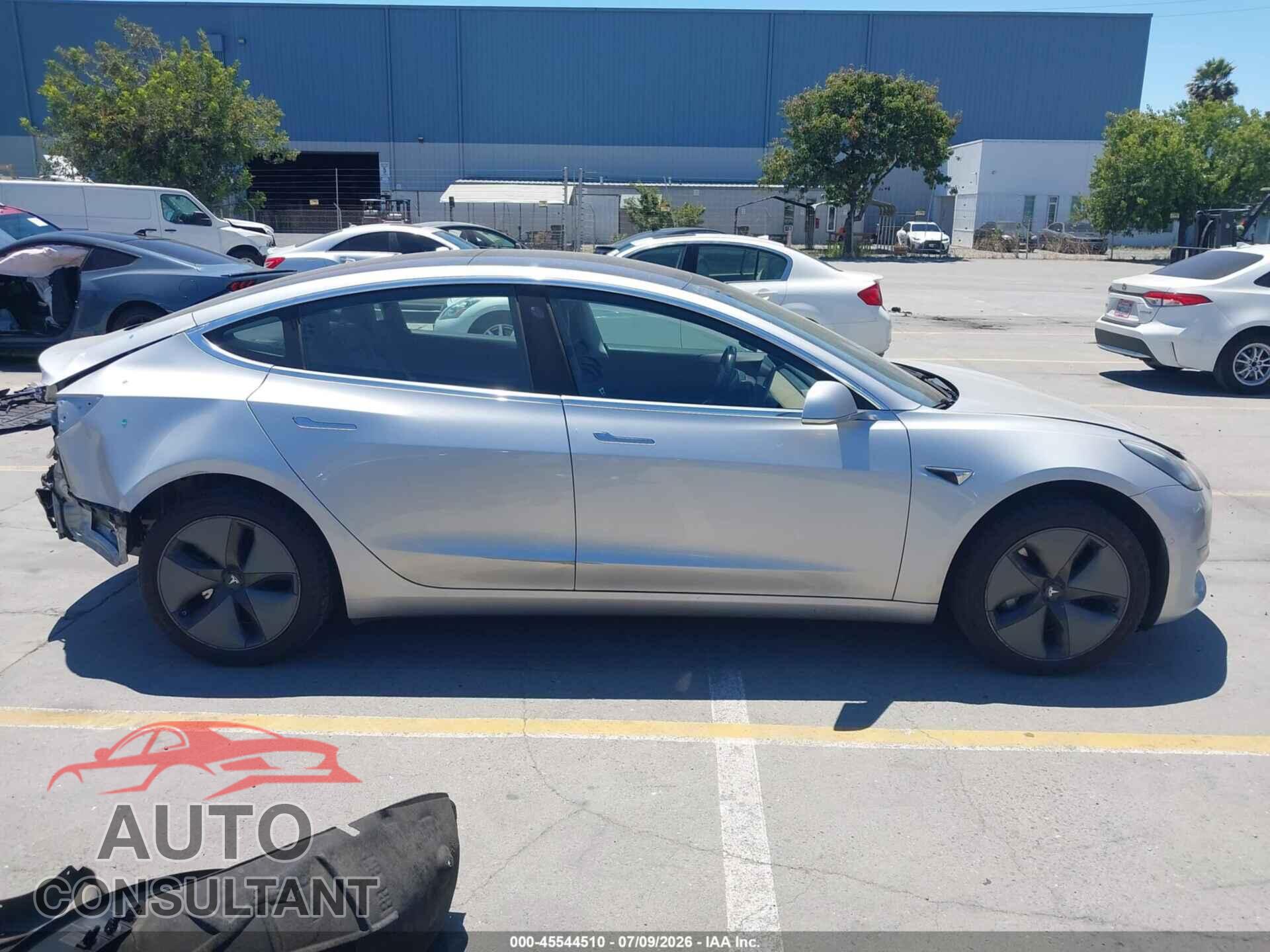 TESLA MODEL 3 2018 - 5YJ3E1EA5JF030653