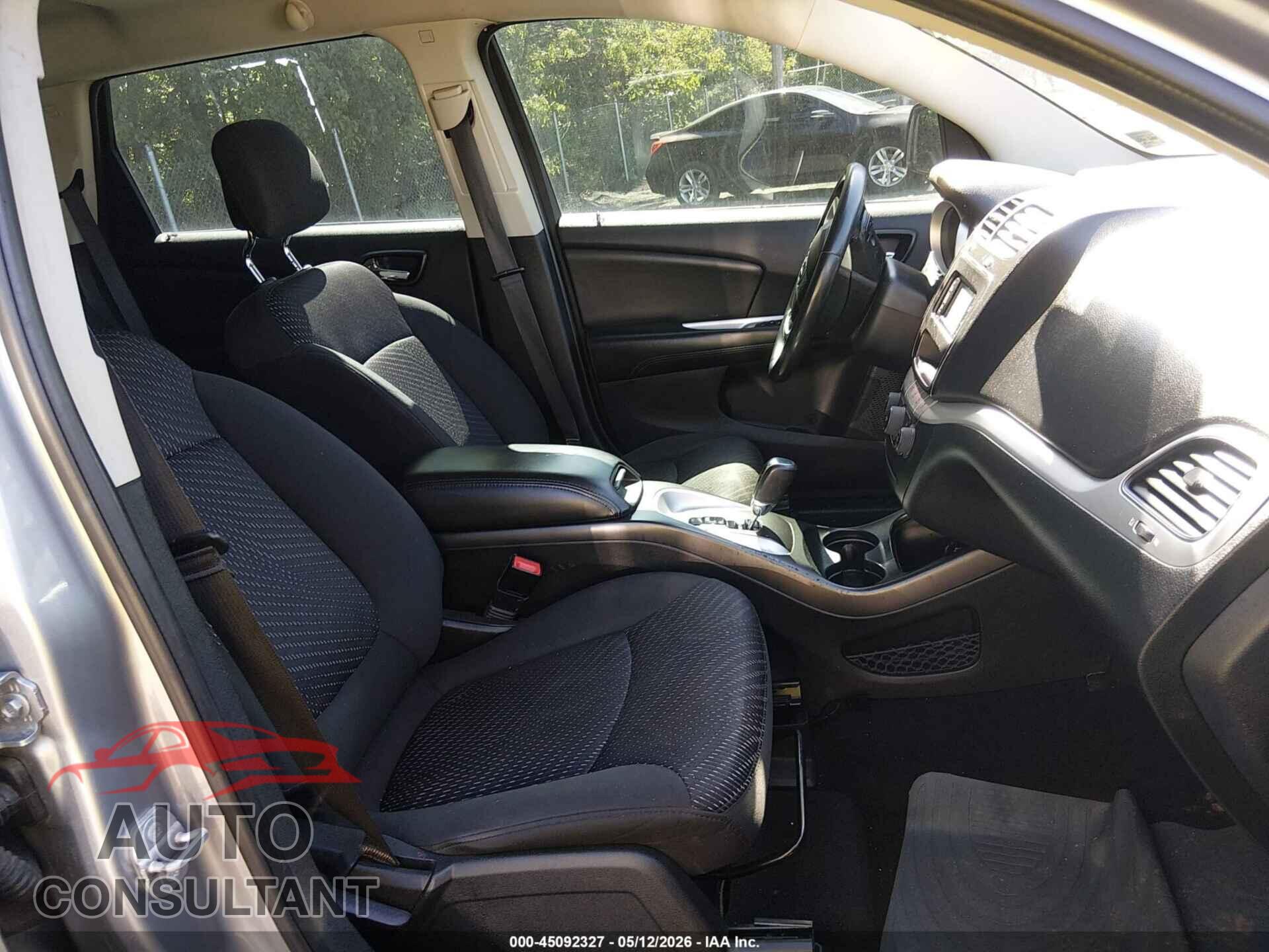 DODGE JOURNEY 2015 - 3C4PDCAB1FT700349