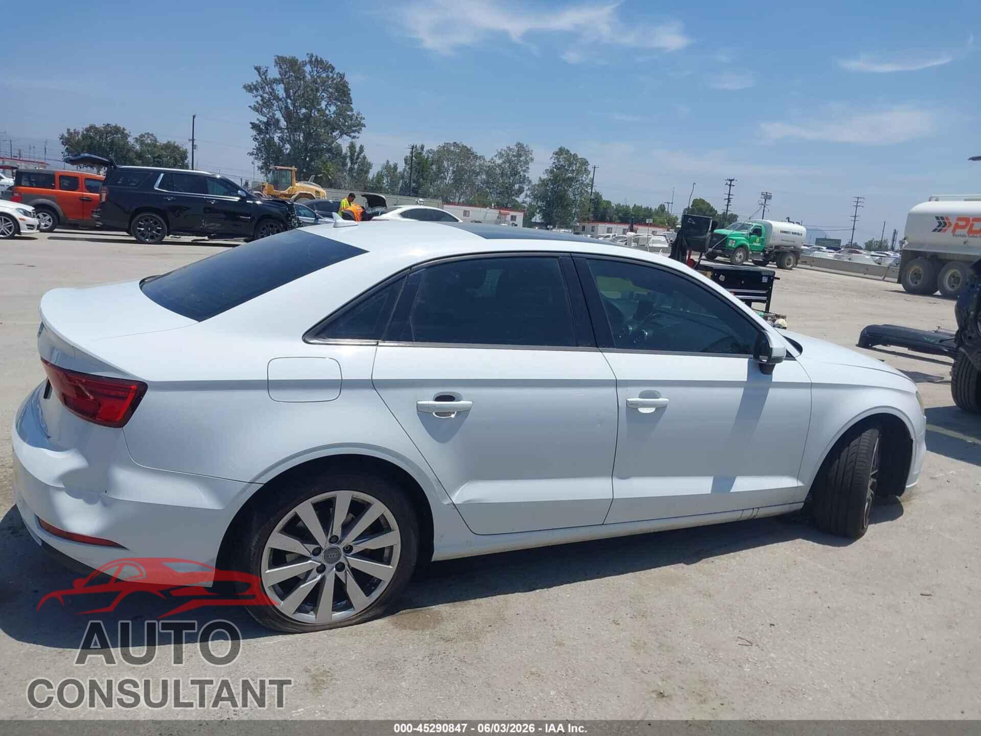 AUDI A3 2017 - WAUAUGFF8H1064268