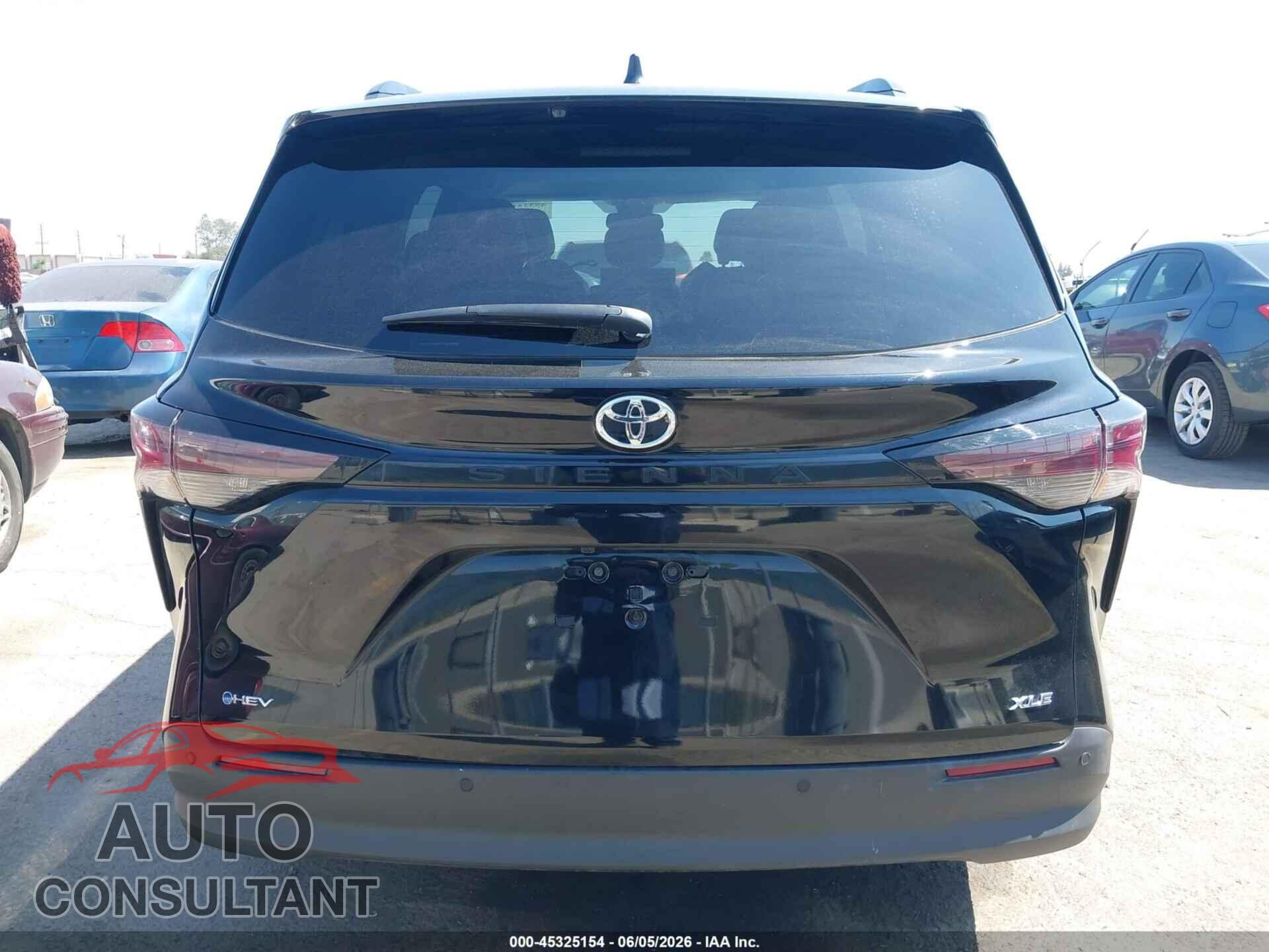 TOYOTA SIENNA 2026 - 5TDYRKEC1TS294176