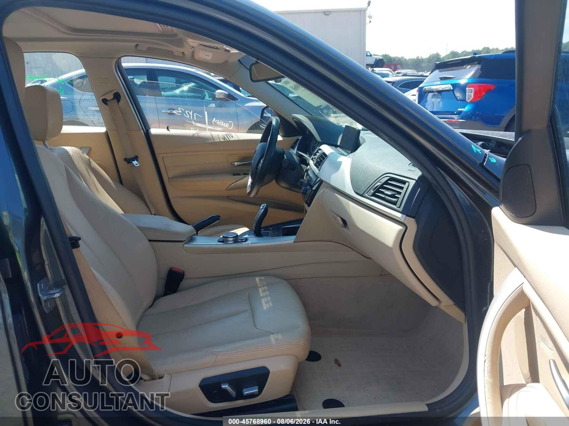BMW 320I 2016 - WBA8E5G51GNU21464