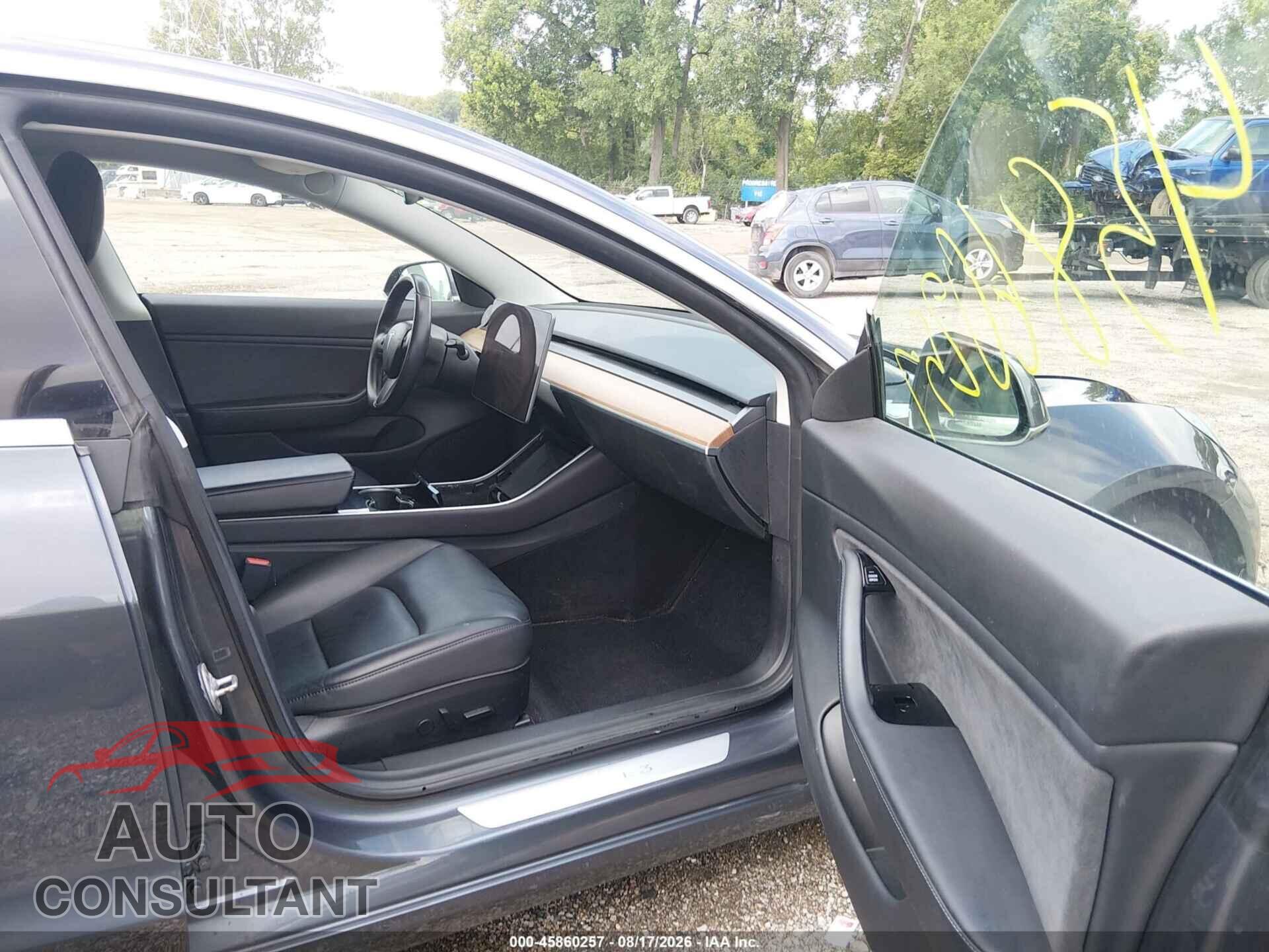 TESLA MODEL 3 2019 - 5YJ3E1EB7KF209593