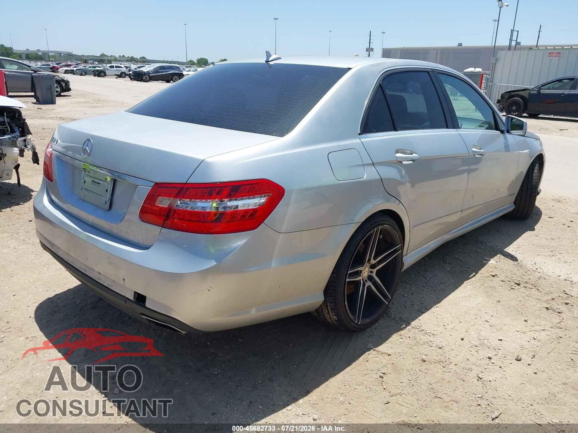 MERCEDES-BENZ E 350 2010 - WDDHF5GB2AA088671