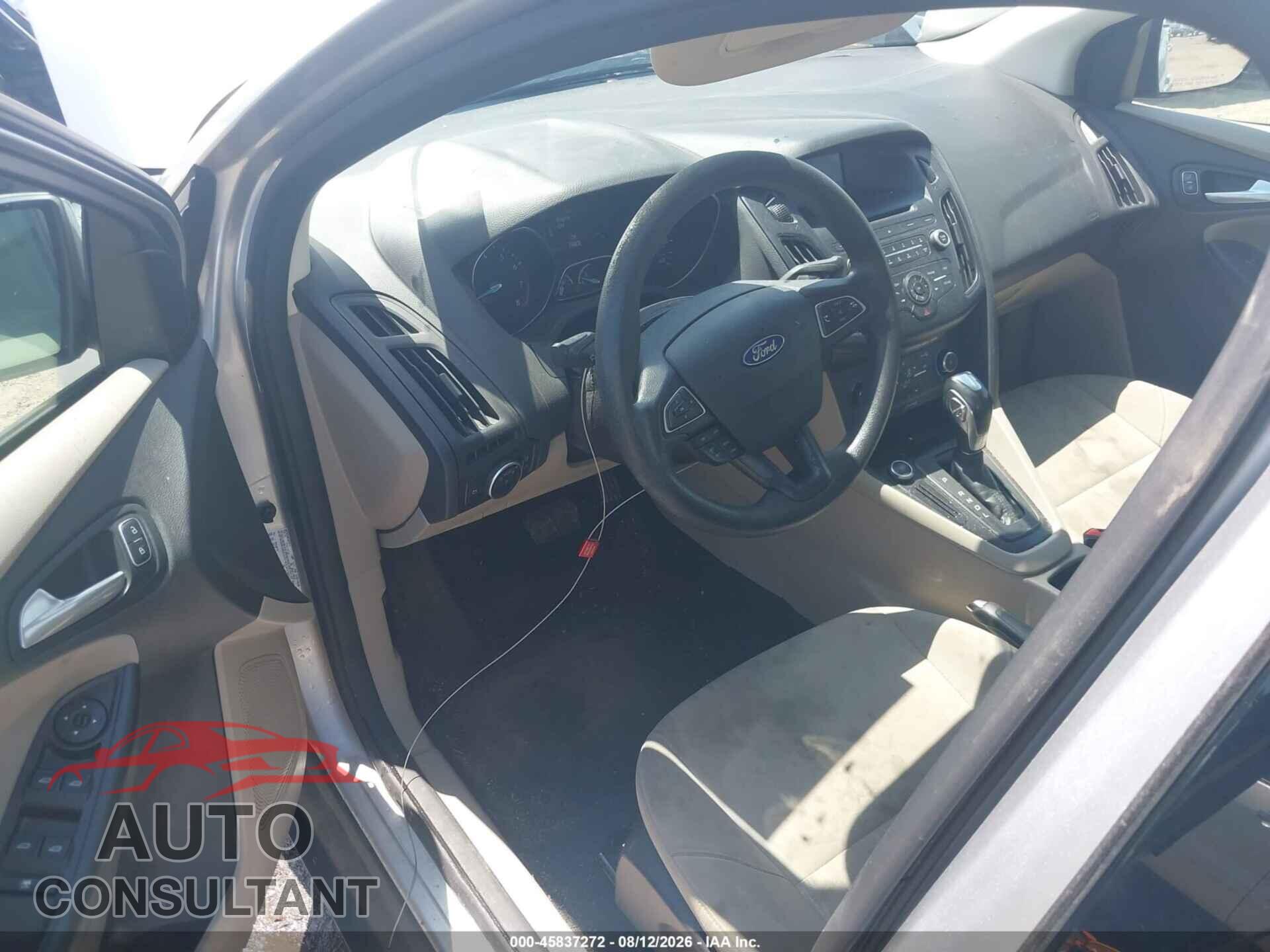 FORD FOCUS 2015 - 1FADP3F24FL304405