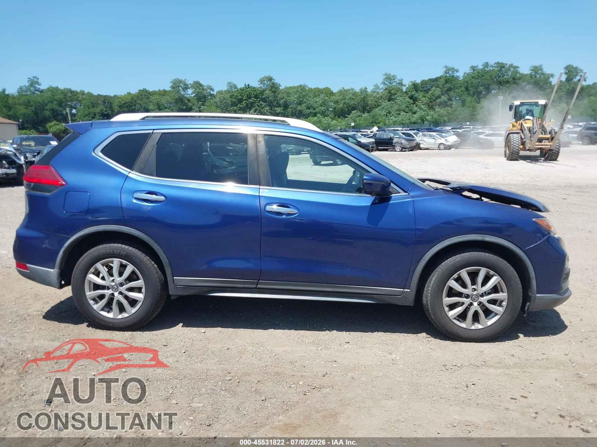 NISSAN ROGUE 2017 - KNMAT2MT8HP517447