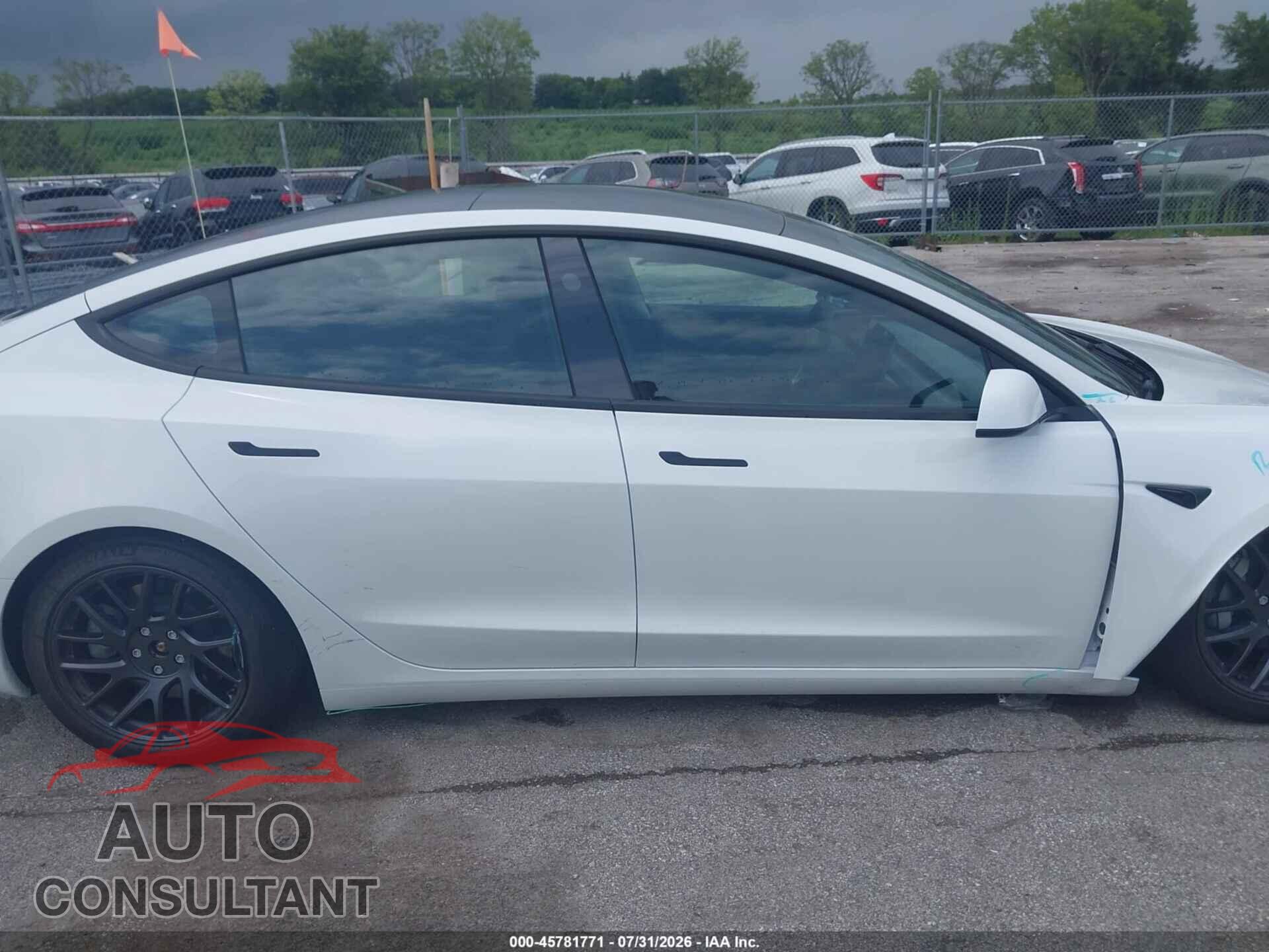 TESLA MODEL 3 2026 - 5YJ3E1EA7TF190942