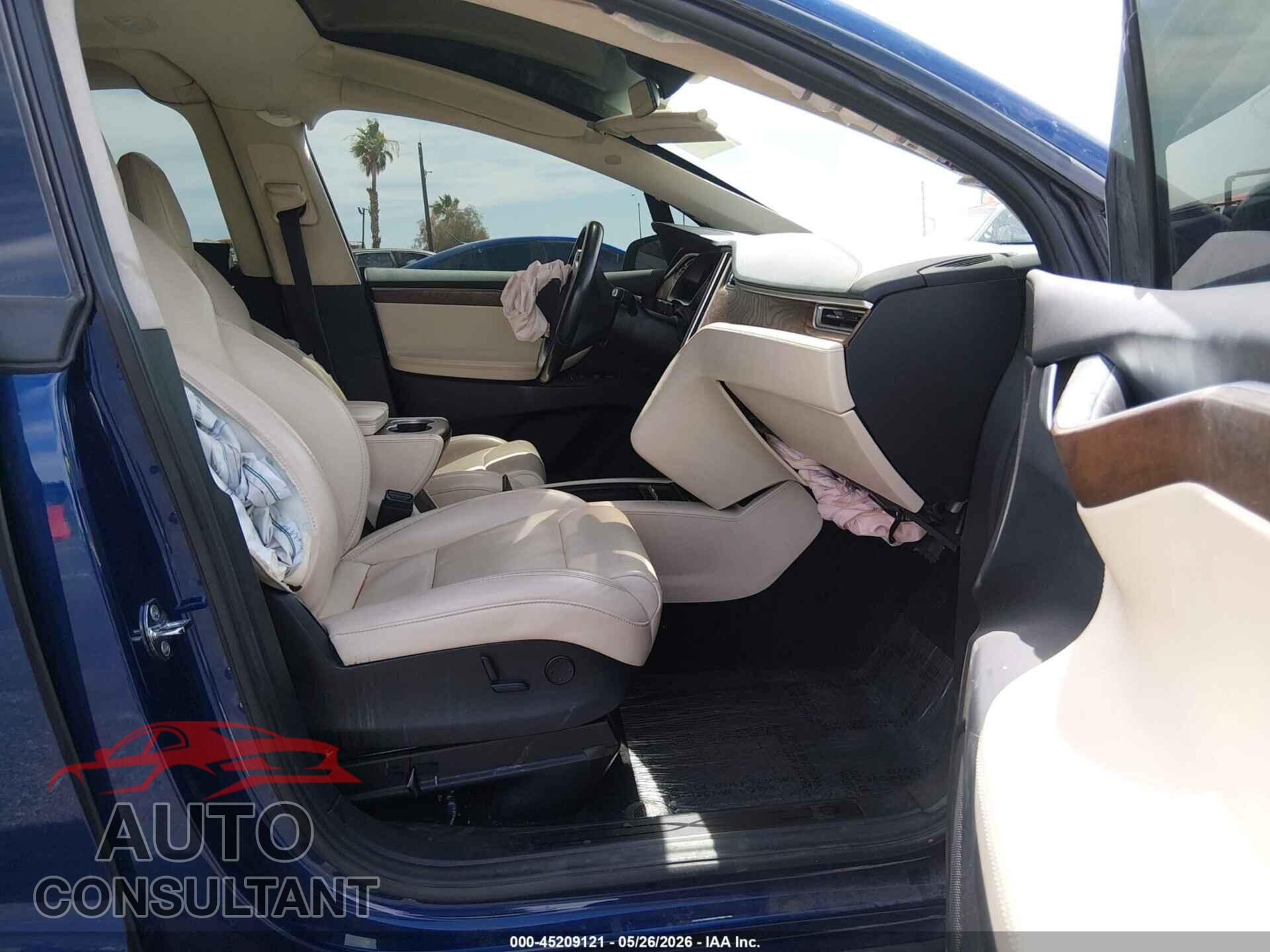 TESLA MODEL X 2017 - 5YJXCDE22HF076064