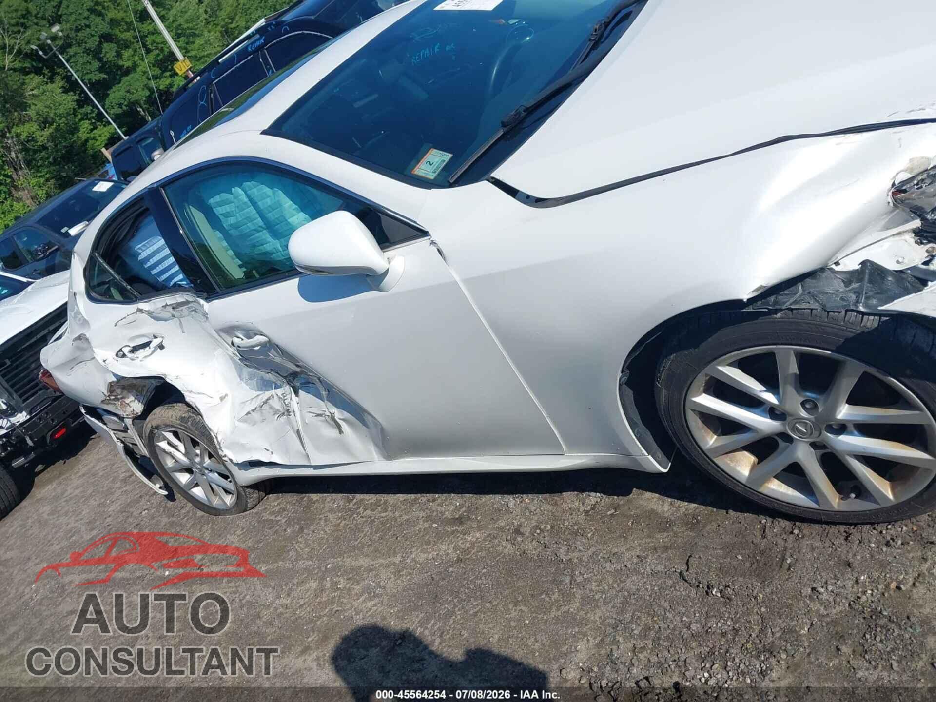 LEXUS IS 250 2011 - JTHCF5C28B5049442