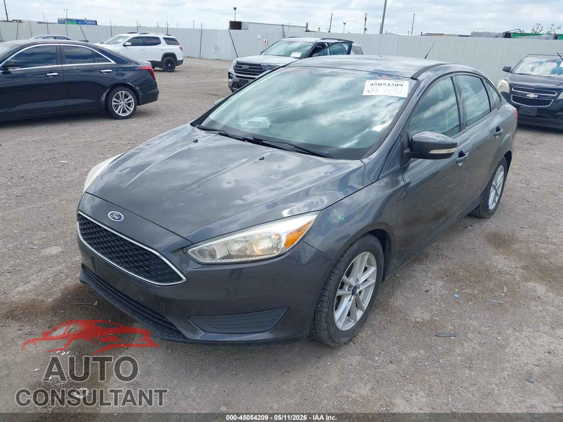 FORD FOCUS 2017 - 1FADP3F28HL320058