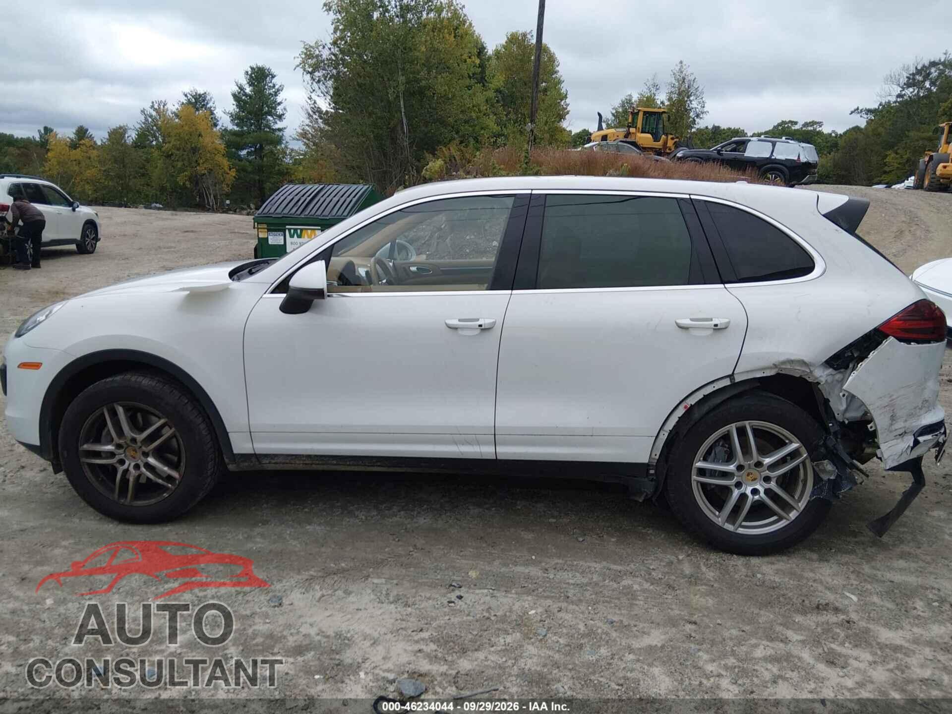 PORSCHE CAYENNE 2016 - WP1AA2A24GKA08628