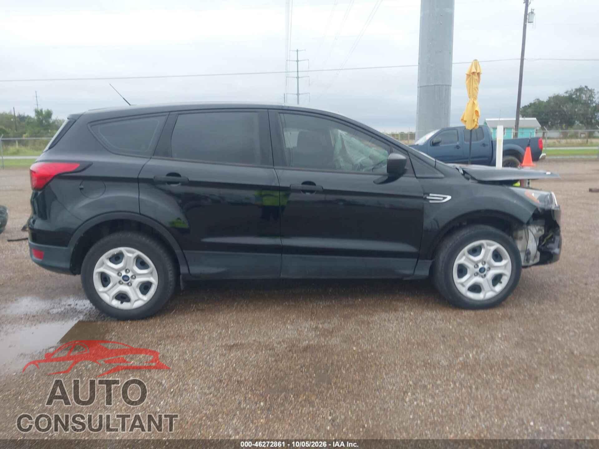 FORD ESCAPE 2019 - 1FMCU0F77KUC02413