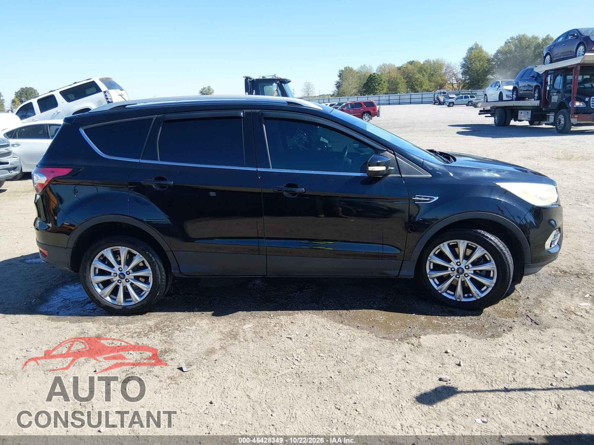 FORD ESCAPE 2017 - 1FMCU0J93HUC43591