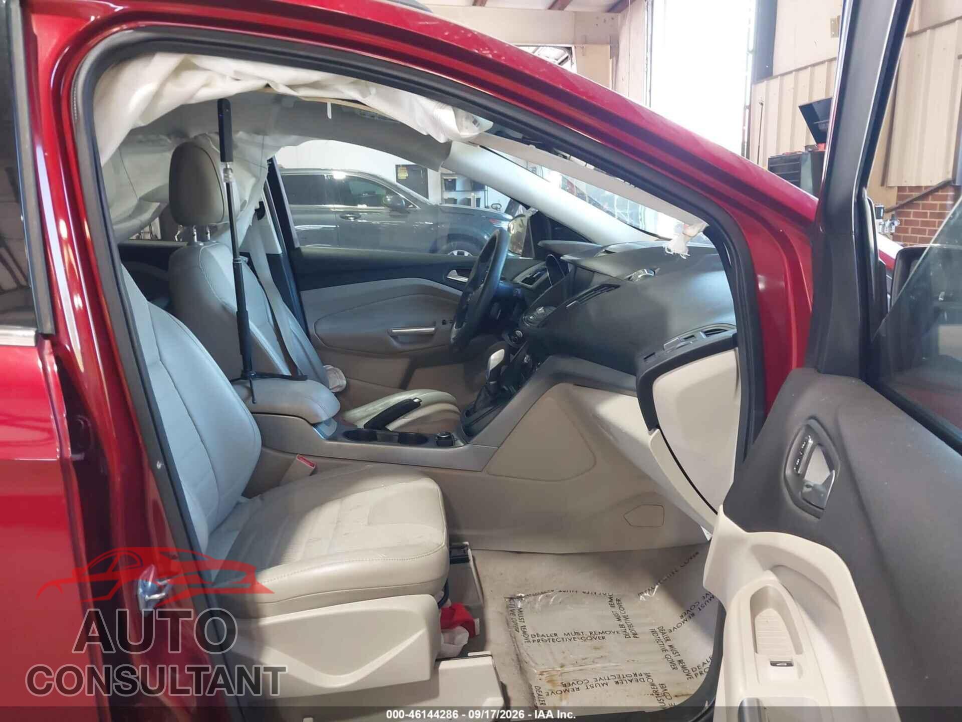 FORD ESCAPE 2014 - 1FMCU0GX4EUC34545