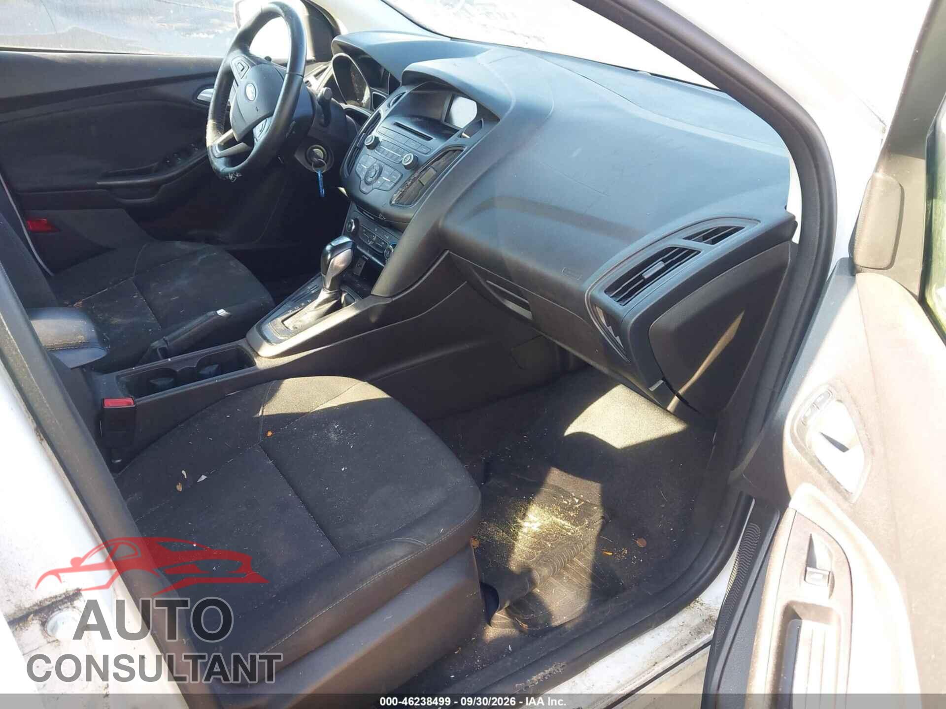 FORD FOCUS 2015 - 1FADP3F28FL277743