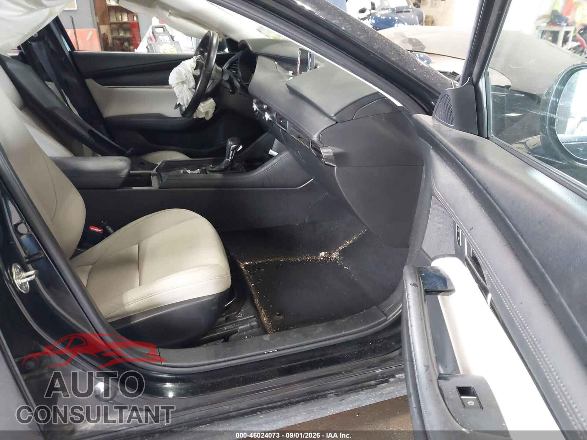 MAZDA MAZDA3 2019 - JM1BPACL5K1112905