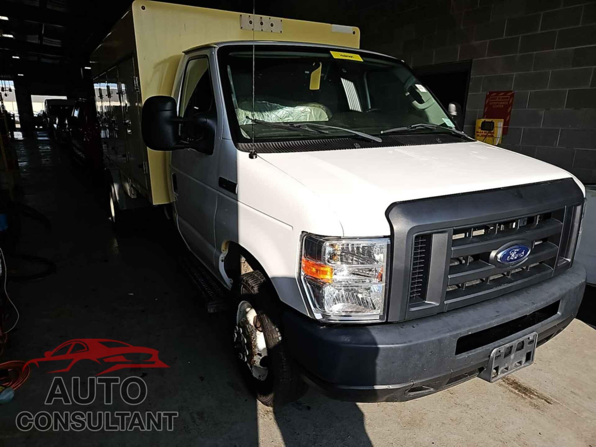 FORD E-450 CUTAWAY 2018 - 1FDXE4FS9JDC19657