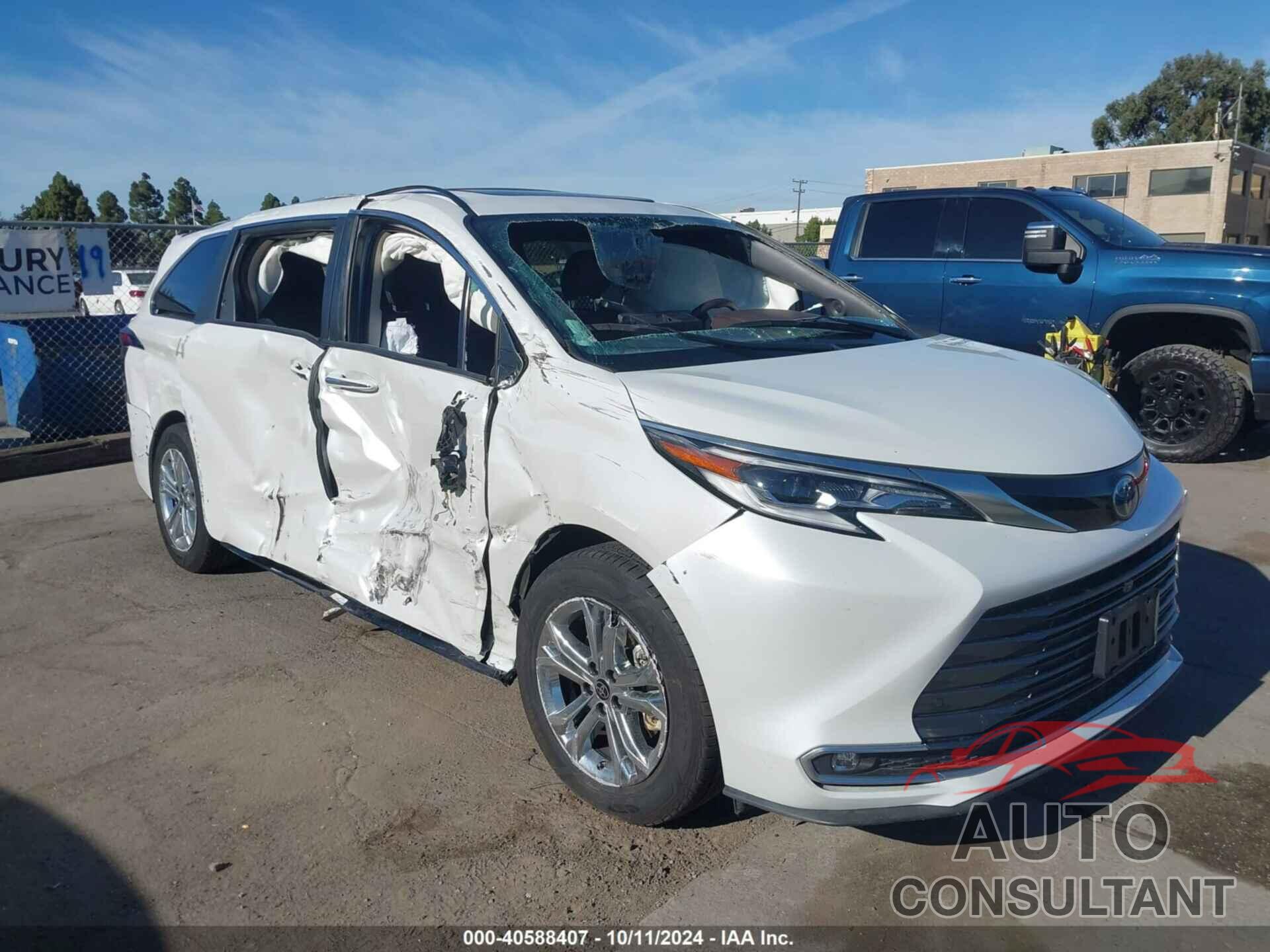 TOYOTA SIENNA 2022 - 5TDESKFC6NS053321