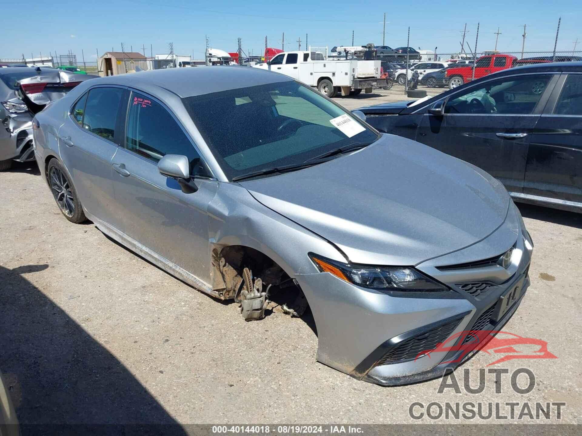 TOYOTA CAMRY 2022 - 4T1G11AK3NU705646