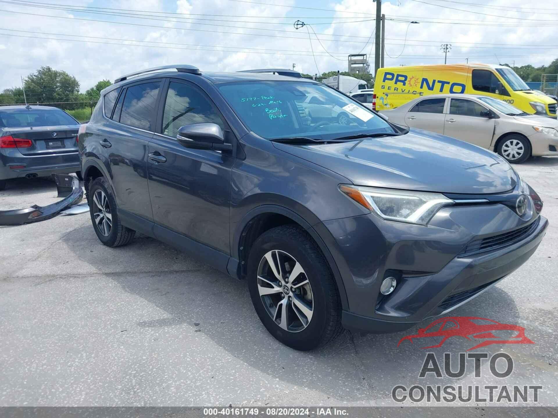 TOYOTA RAV4 2017 - JTMWFREV4HJ714902