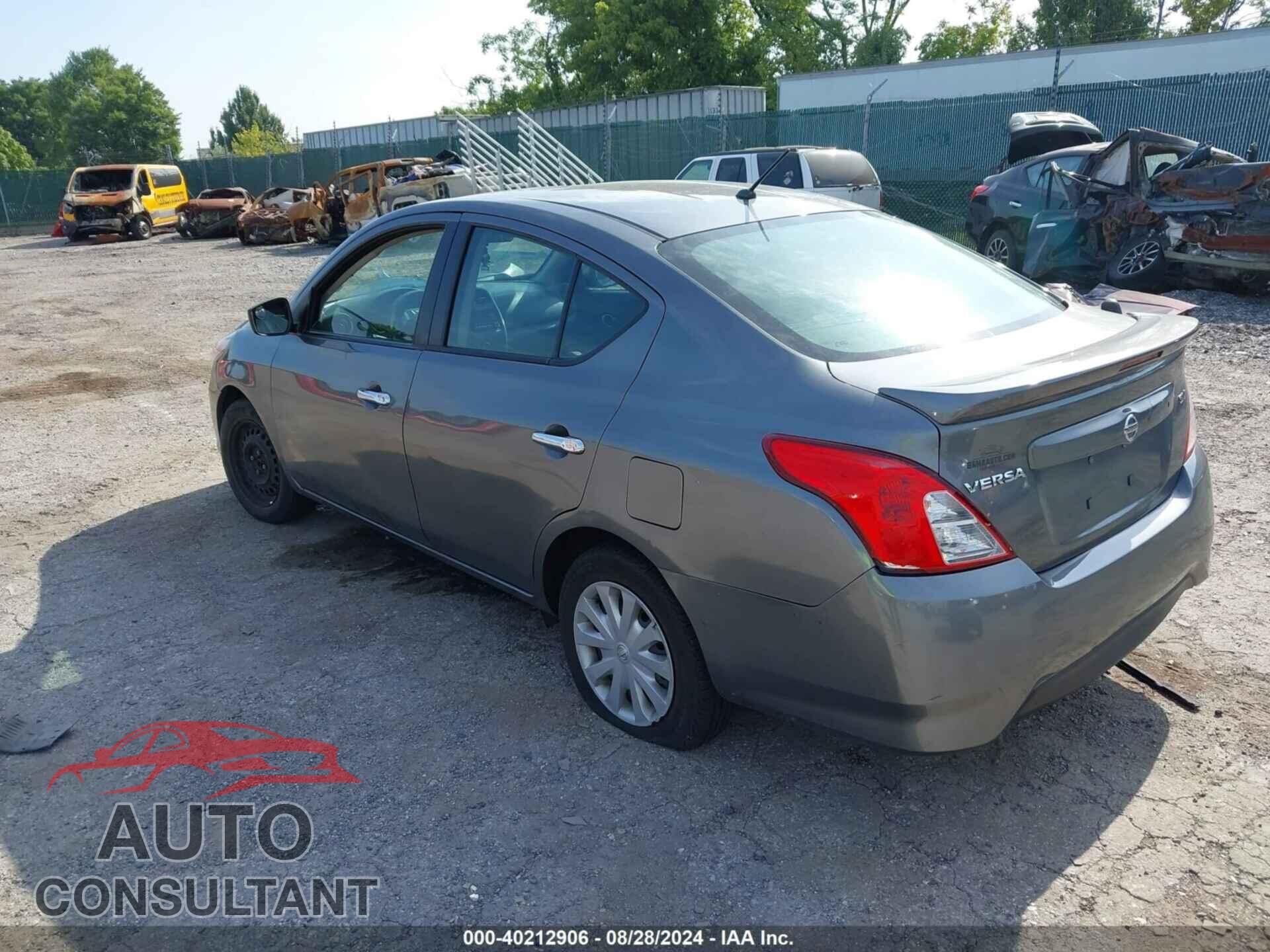 NISSAN VERSA 2018 - x3N1CN7AP8JL81562
