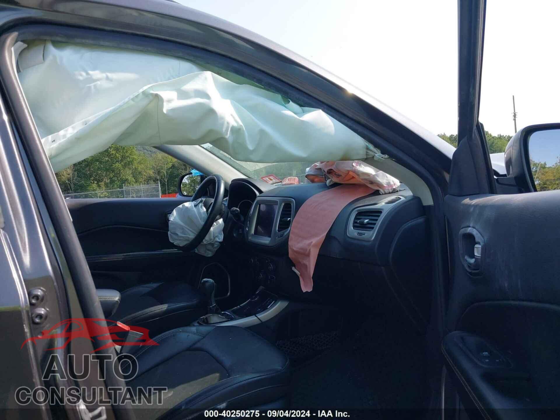 JEEP COMPASS 2018 - 3C4NJDBB9JT175019