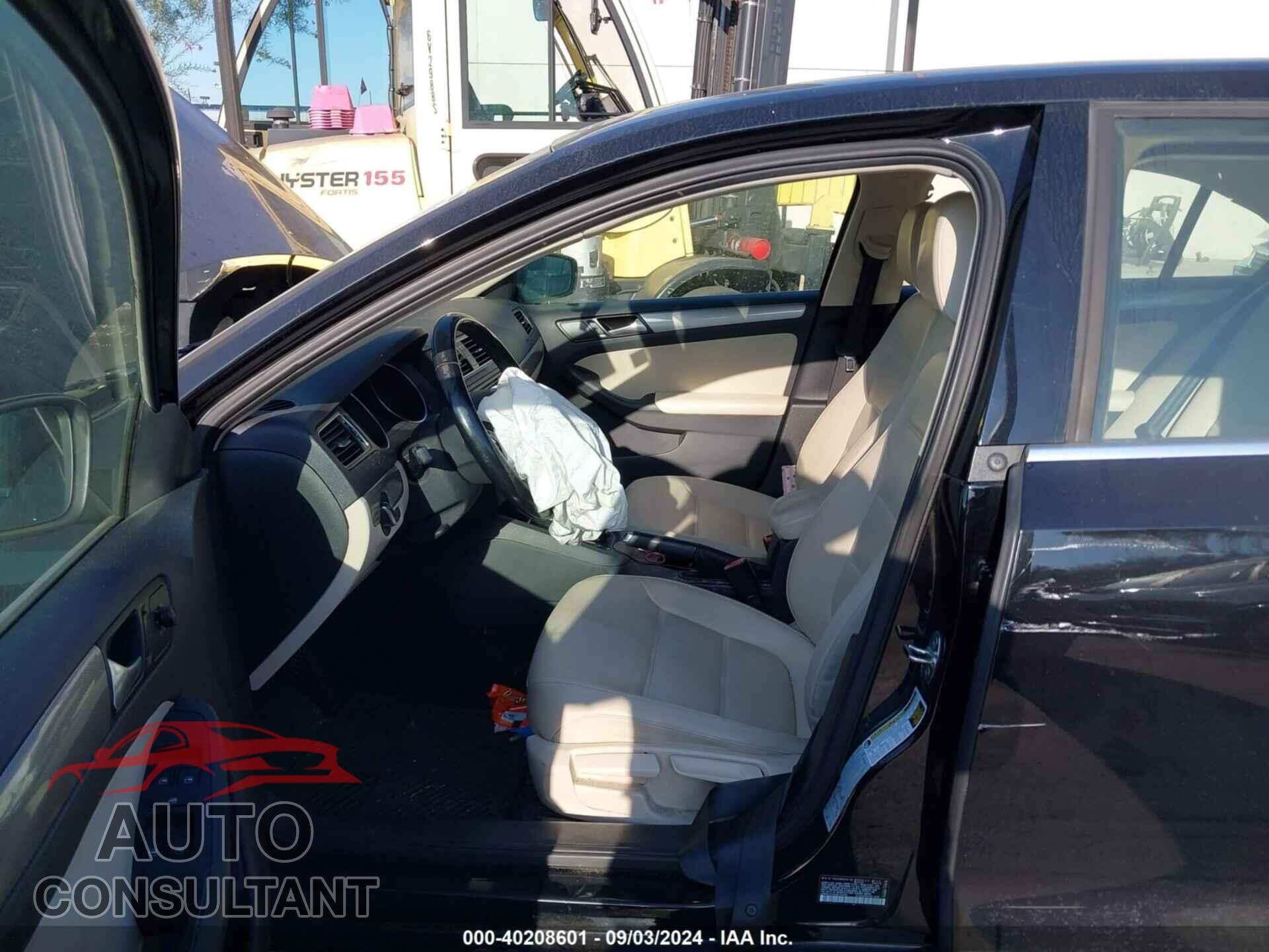 VOLKSWAGEN JETTA 2017 - 3VWDB7AJ9HM236499