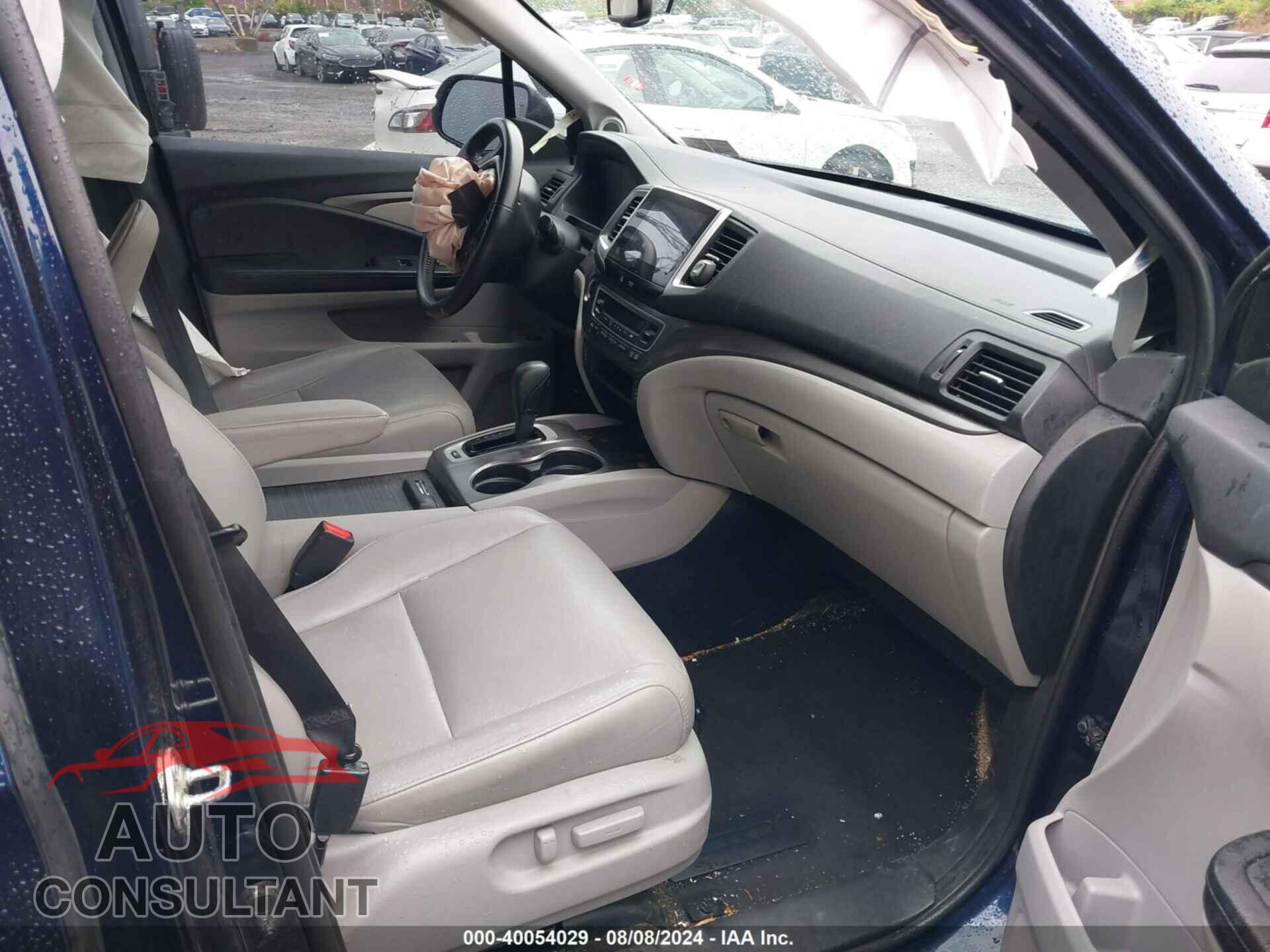HONDA PILOT 2017 - 5FNYF6H58HB024208