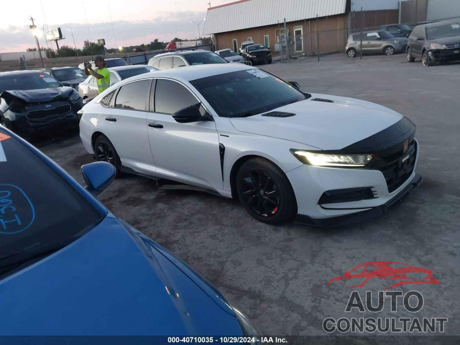 HONDA ACCORD 2018 - 1HGCV1F17JA087946