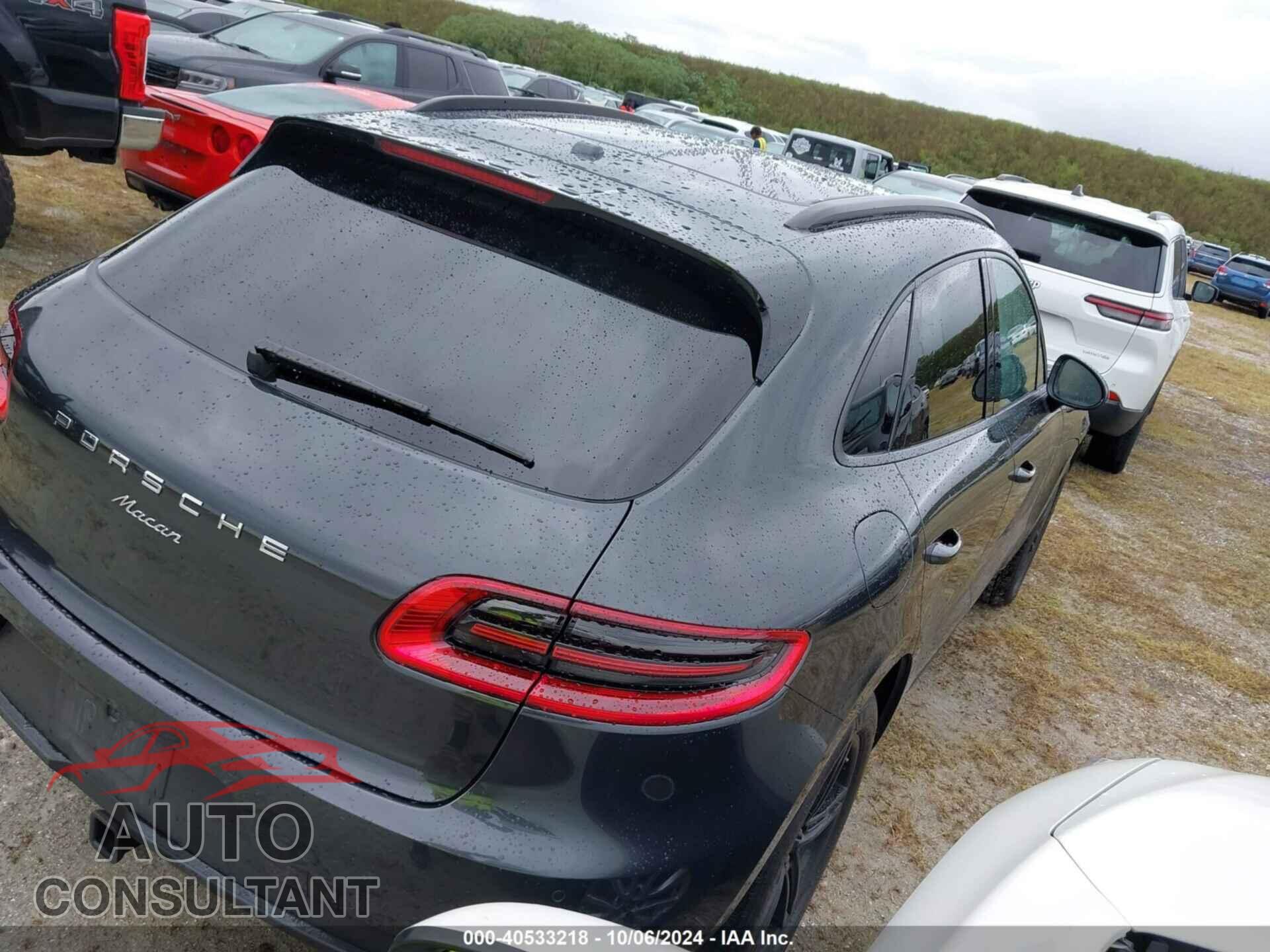PORSCHE MACAN 2018 - WP1AA2A52JLB09016