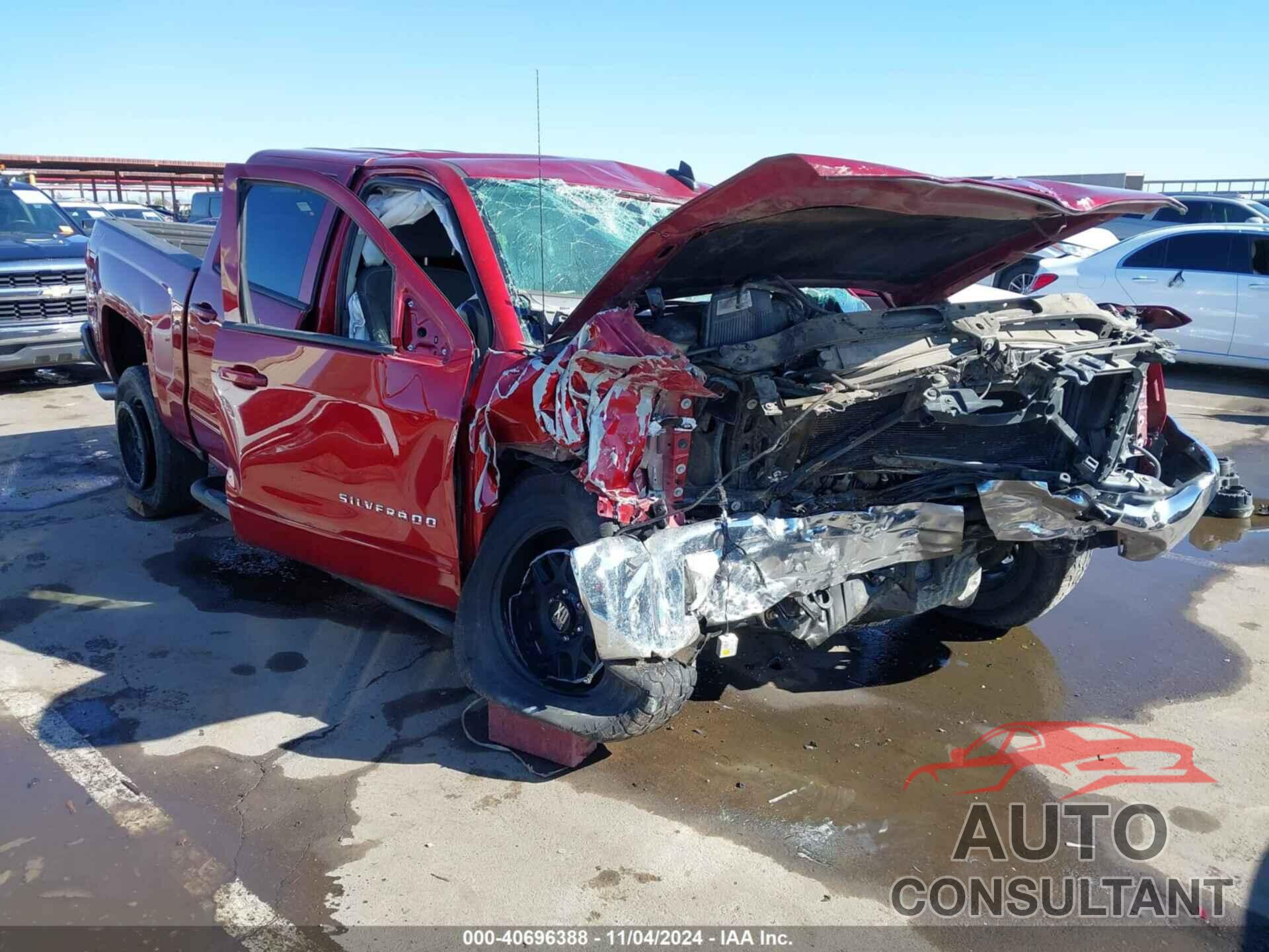 CHEVROLET SILVERADO 1500 2018 - 3GCUKREC6JG555972