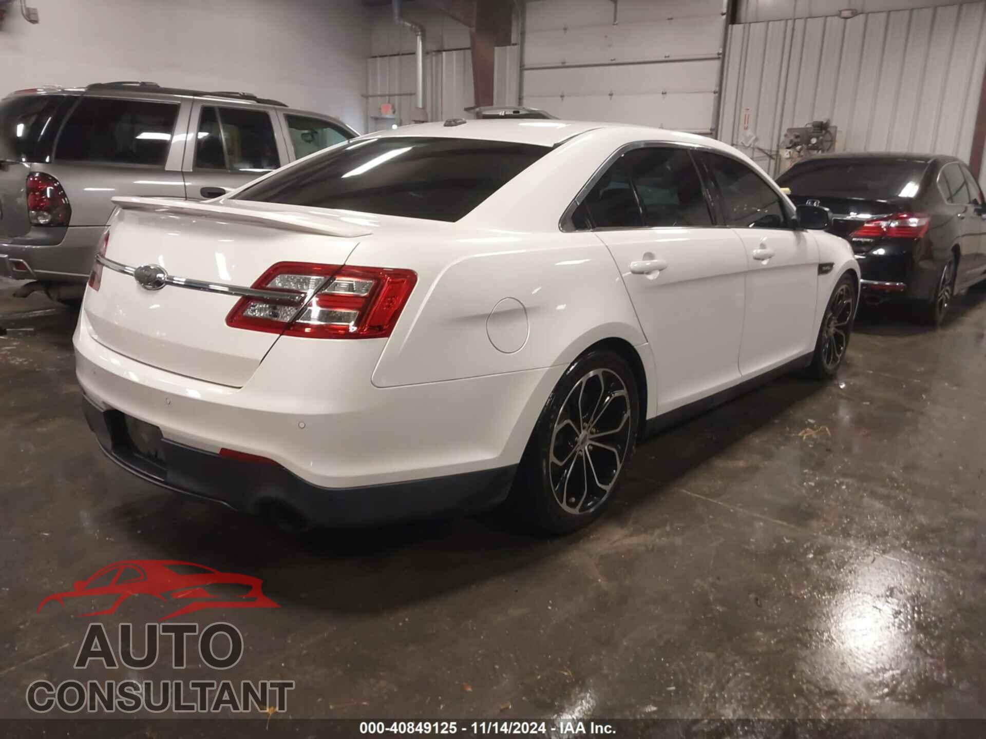 FORD TAURUS 2015 - 1FAHP2KT6FG148564