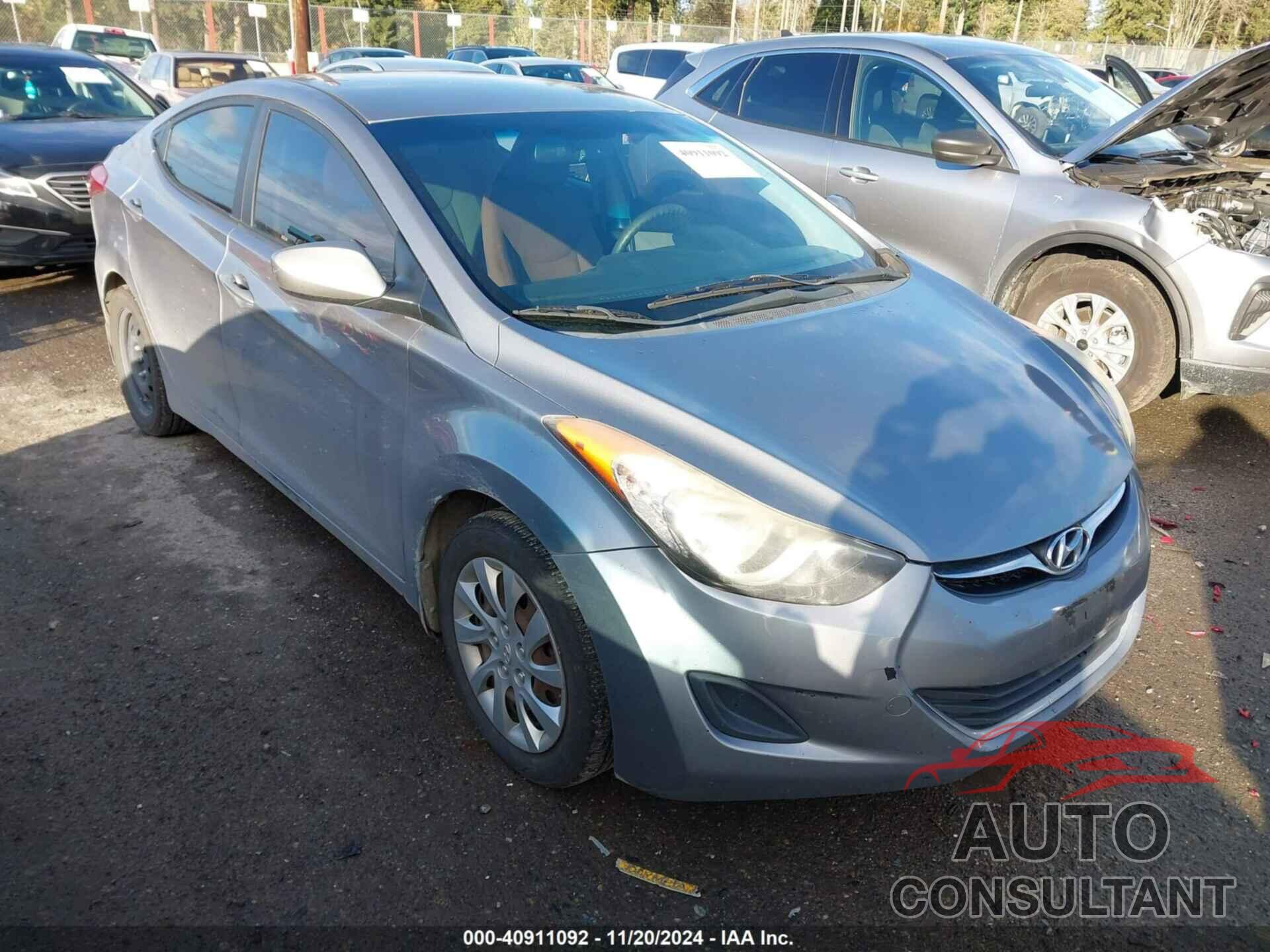 HYUNDAI ELANTRA 2013 - KMHDH4AE0DU525405