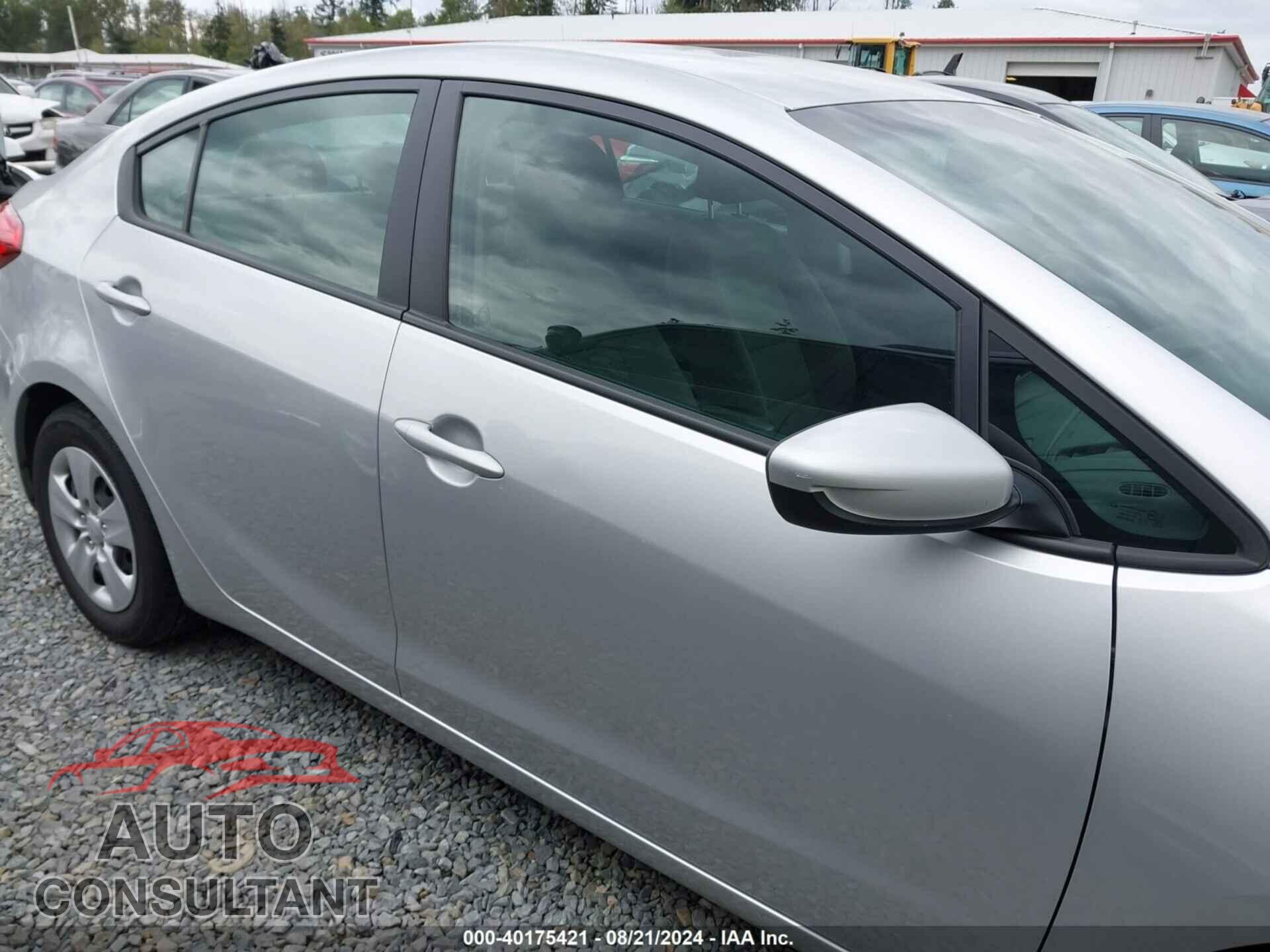 KIA FORTE 2016 - KNAFK4A68G5503252