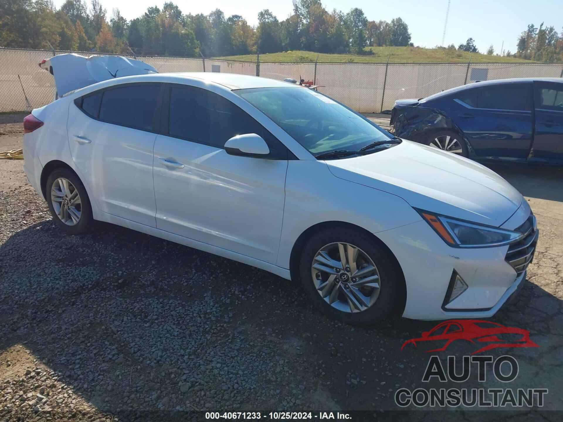 HYUNDAI ELANTRA 2019 - 5NPD84LF0KH421157