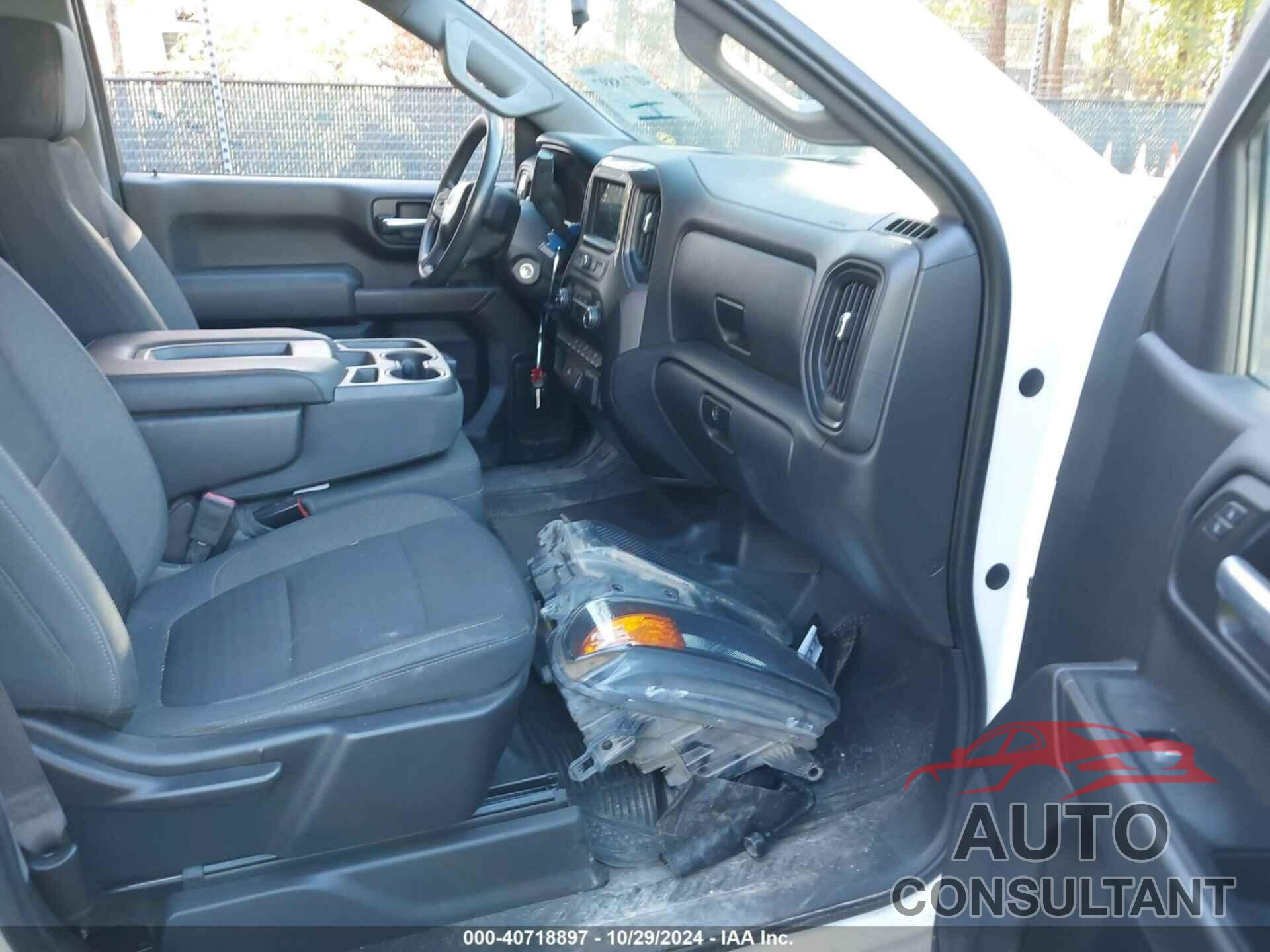 CHEVROLET SILVERADO 1500 2019 - 3GCNWAEH4KG105910