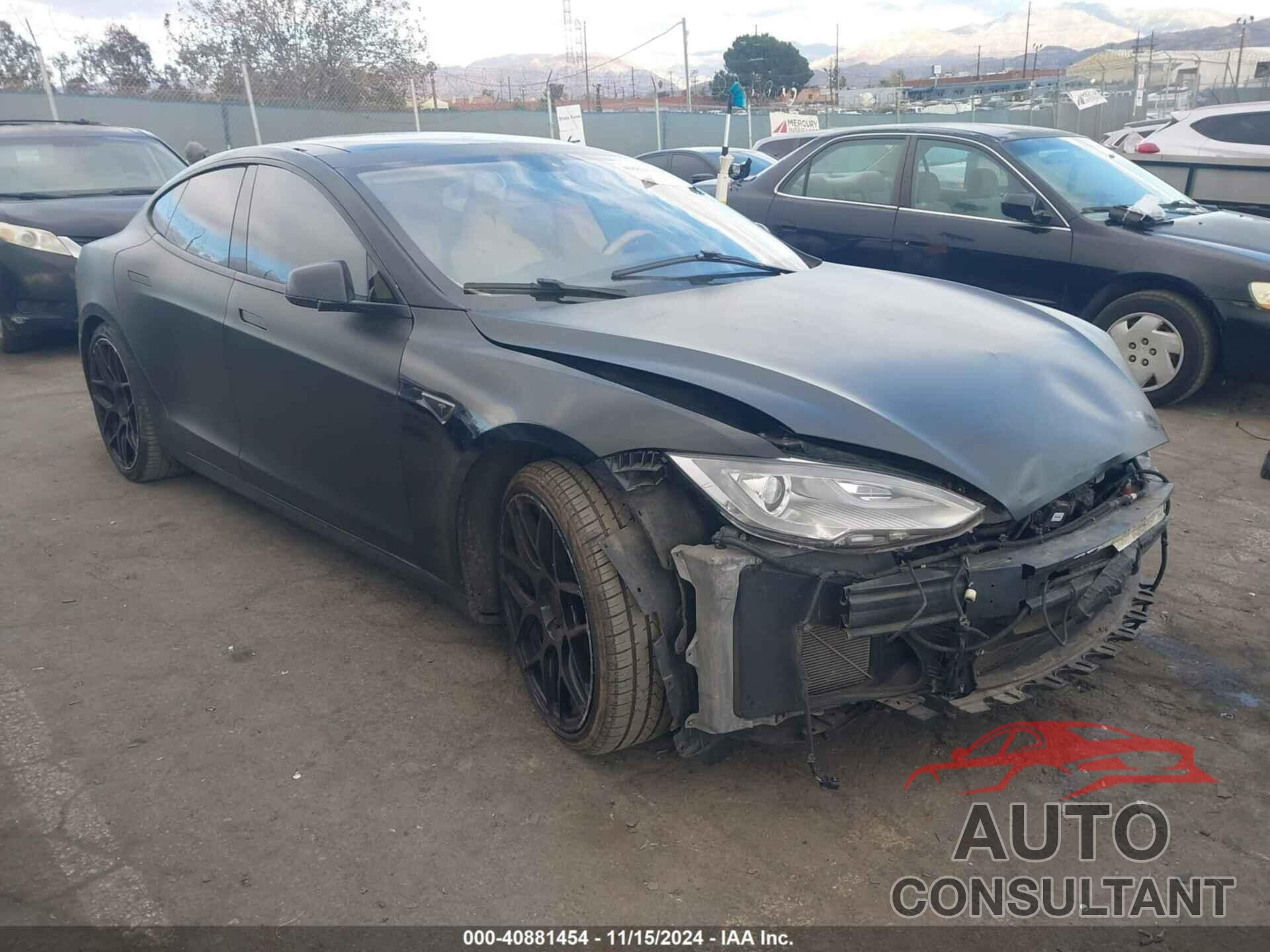 TESLA MODEL S 2013 - 5YJSA1DN3DFP10695