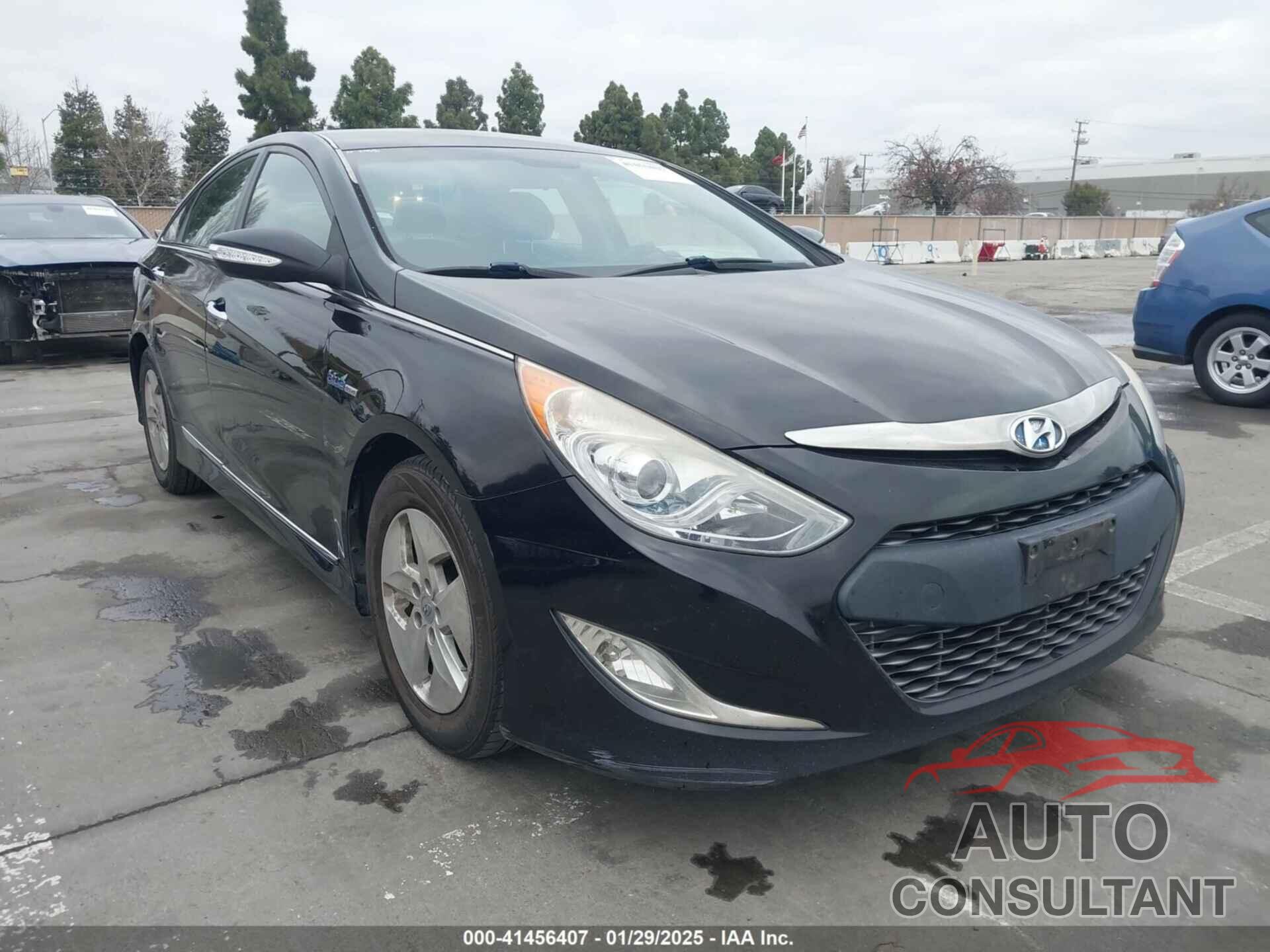 HYUNDAI SONATA HYBRID 2011 - KMHEC4A44BA017754