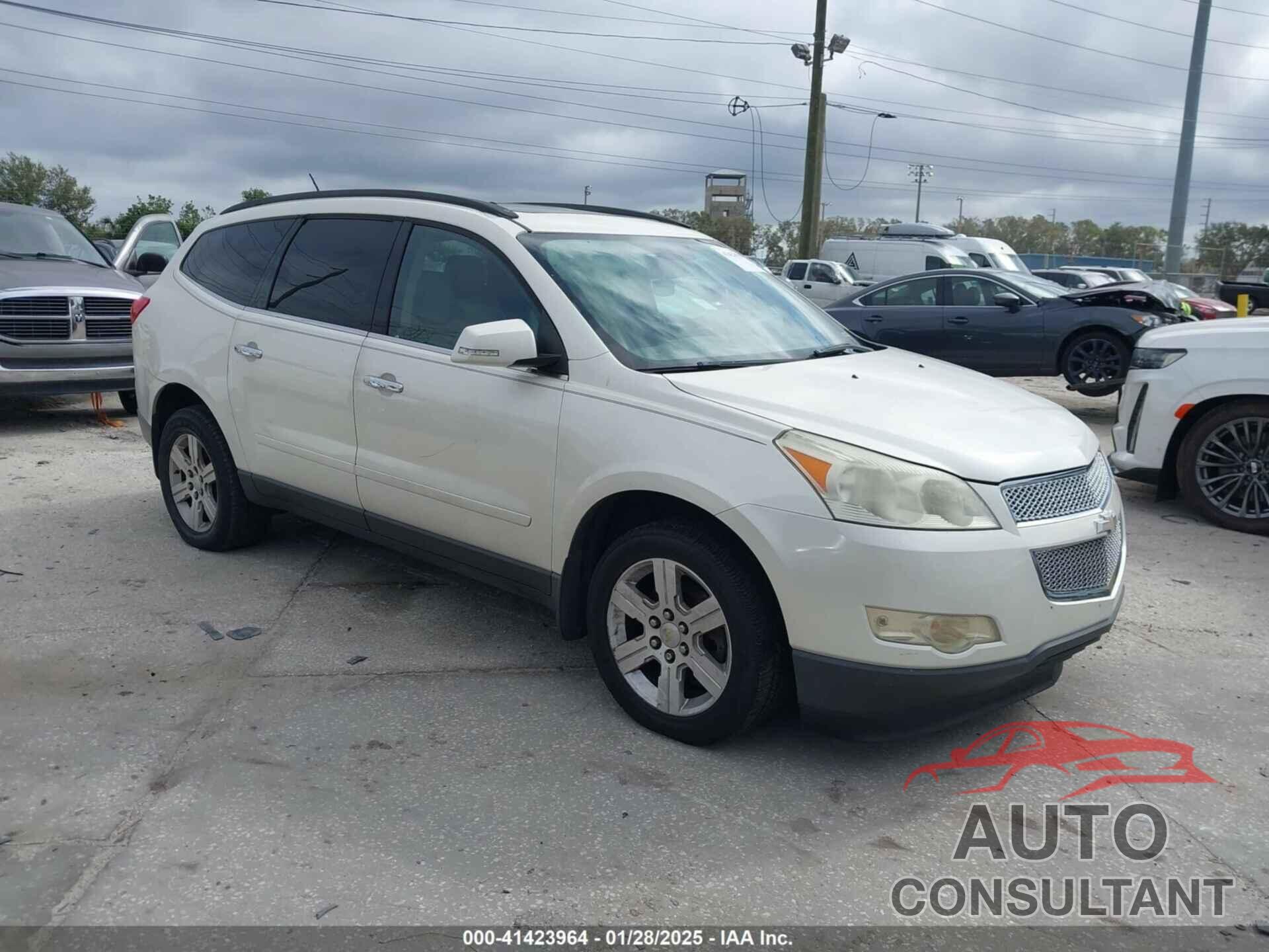 CHEVROLET TRAVERSE 2011 - 1GNKRJED2BJ392208