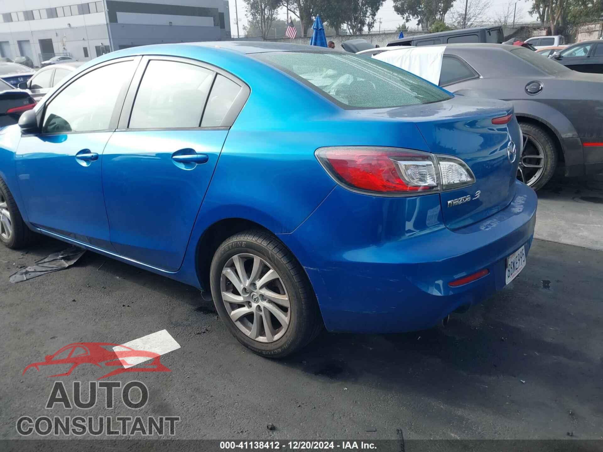 MAZDA MAZDA3 2012 - JM1BL1V82C1547211