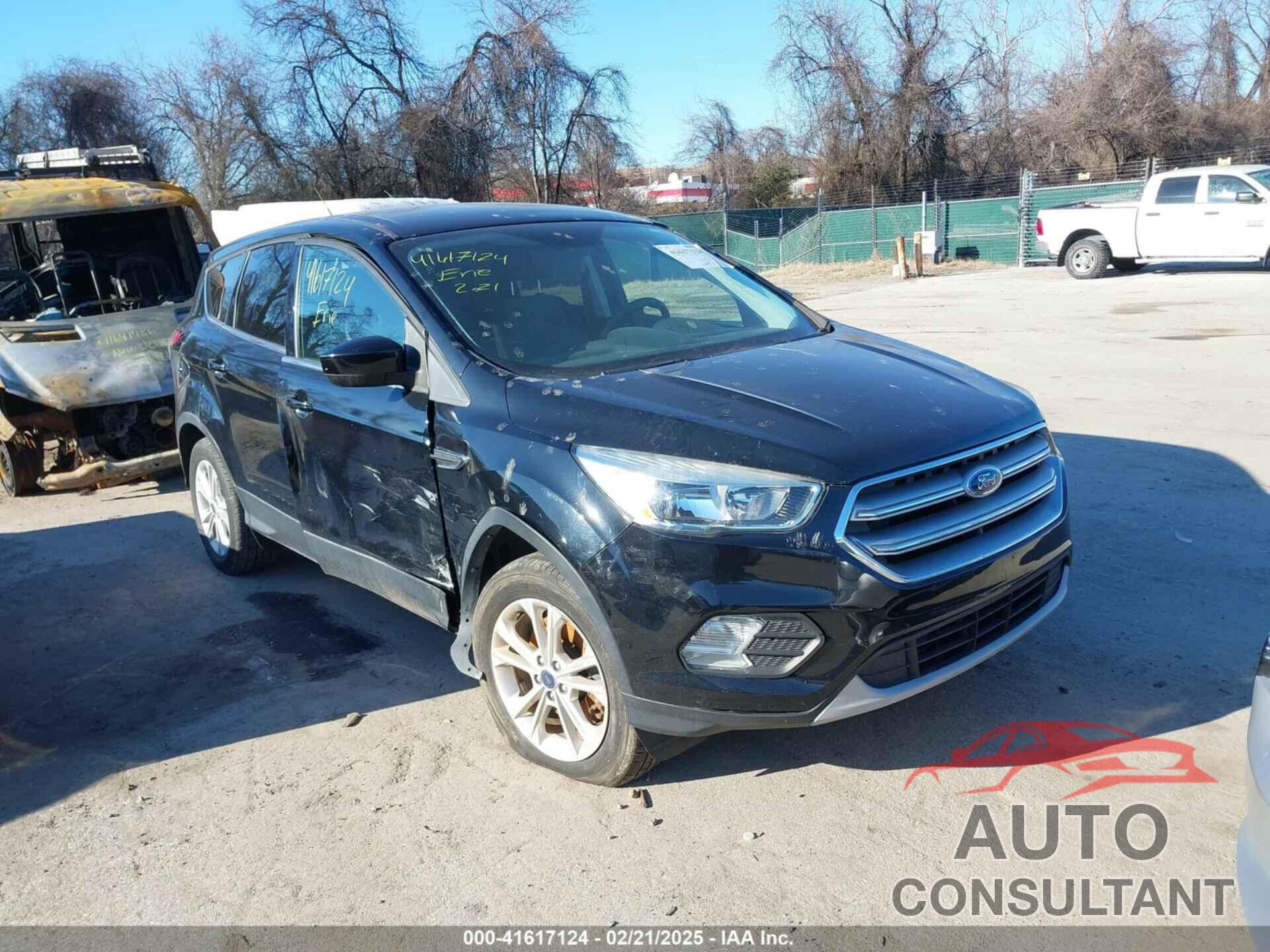 FORD ESCAPE 2017 - 1FMCU9G93HUB72310