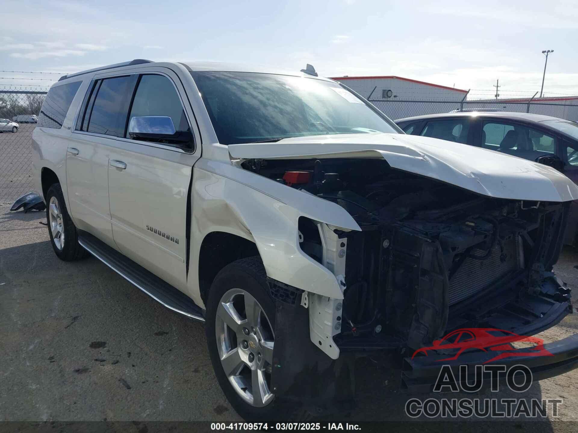 CHEVROLET SUBURBAN 1500 2015 - 1GNSCKKC2FR741040
